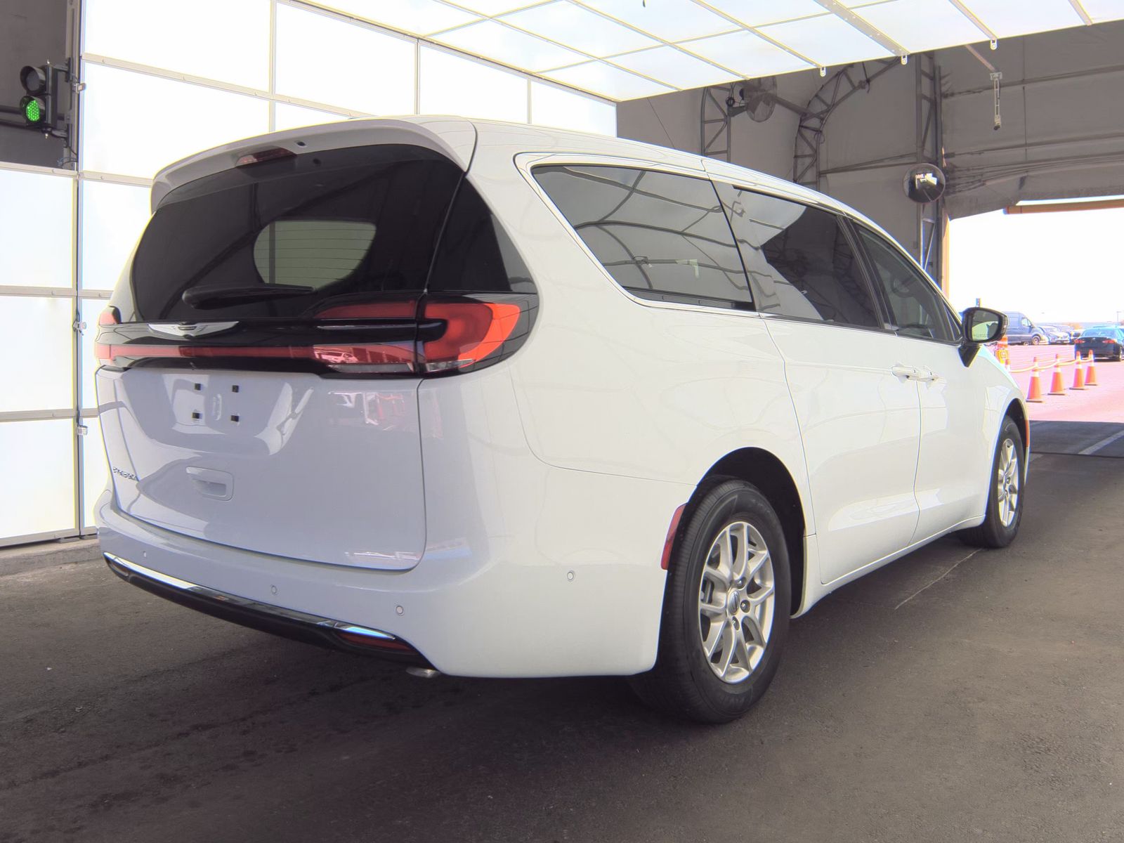 2025 Chrysler Pacifica Select FWD
