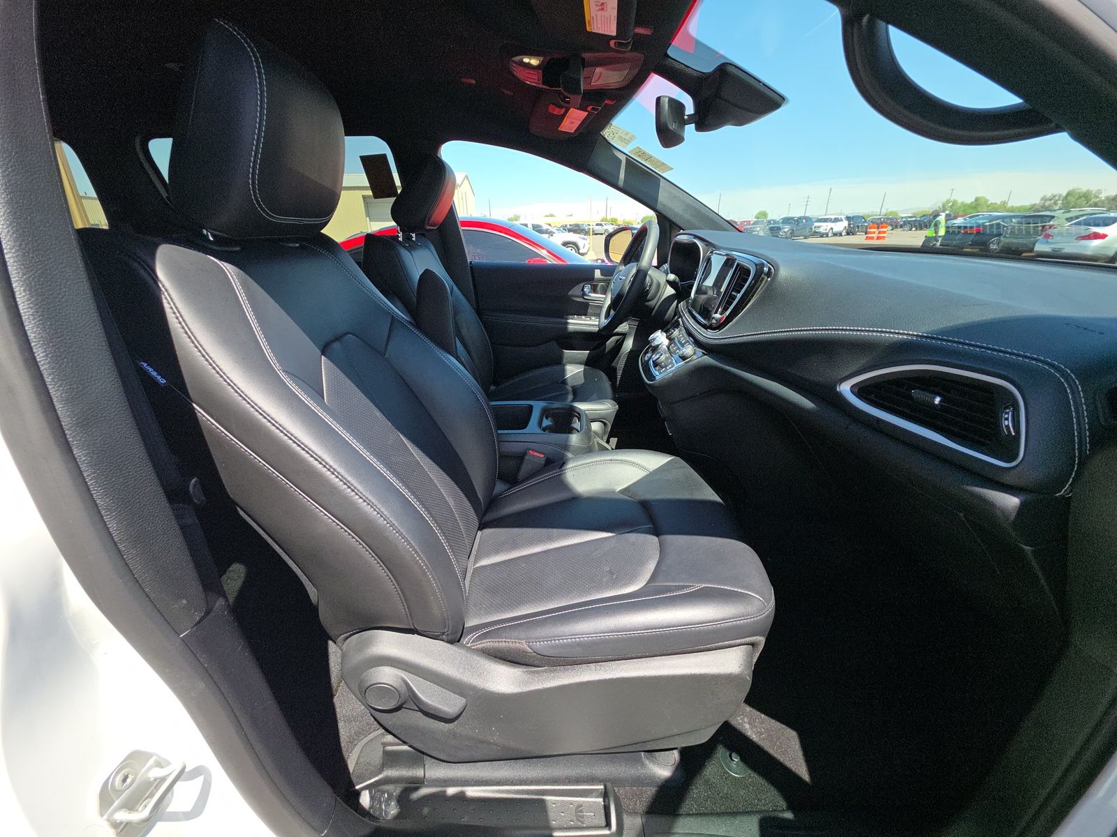 2025 Chrysler Pacifica Select FWD