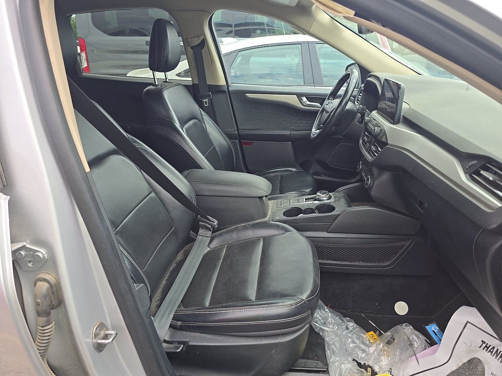FORD ESCAPE - 9