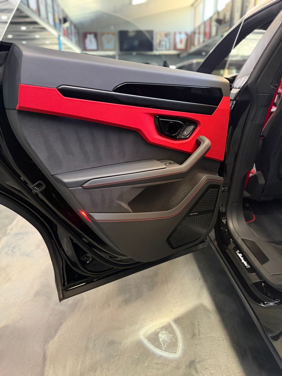 2025 Lamborghini Urus Plug-In Hybrid SE AWD