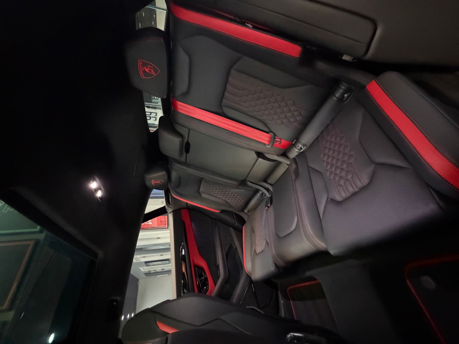 2025 Lamborghini Urus Plug-In Hybrid SE AWD