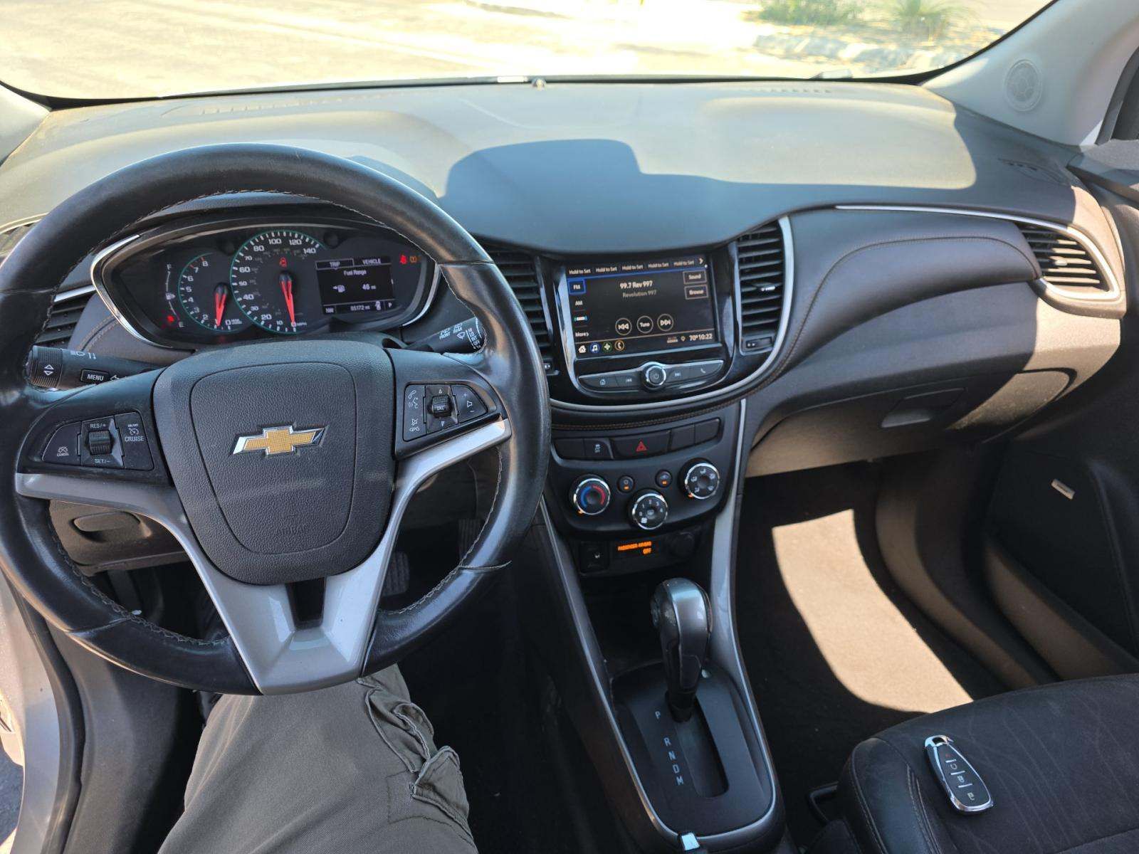 CHEVROLET TRAX - 9