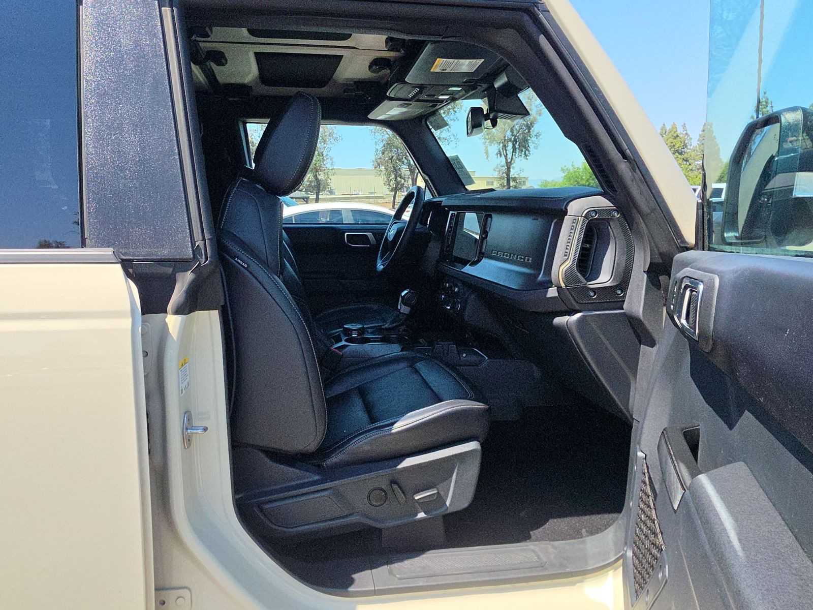 FORD BRONCO - 9