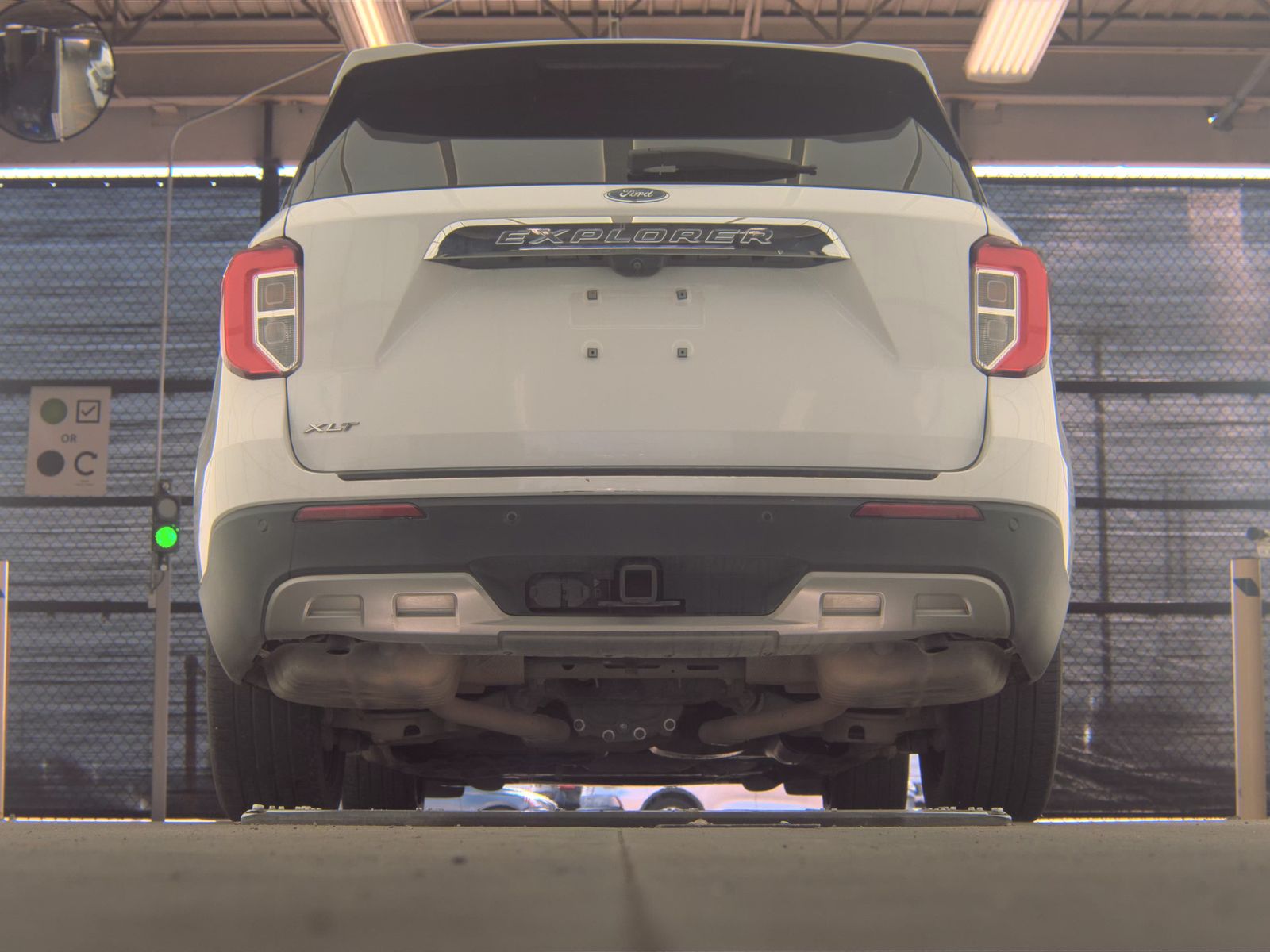 FORD EXPLORER - 8