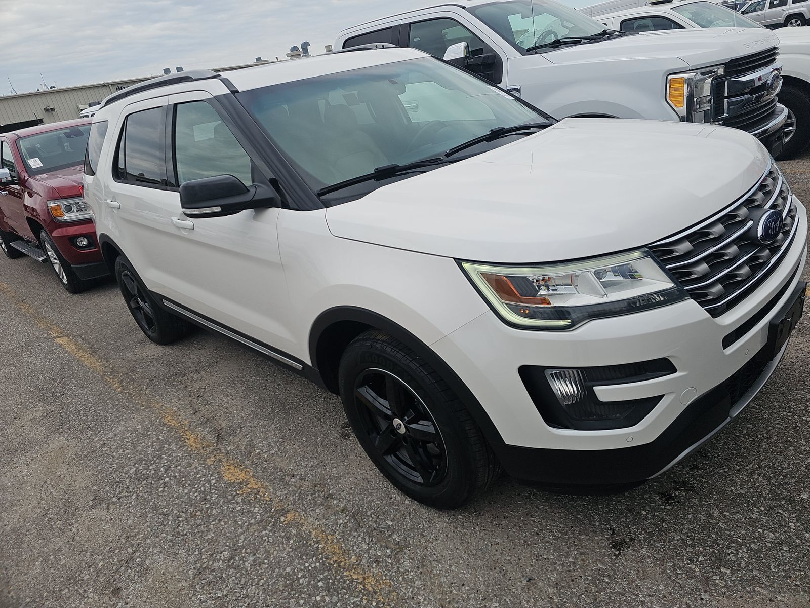FORD EXPLORER - 4