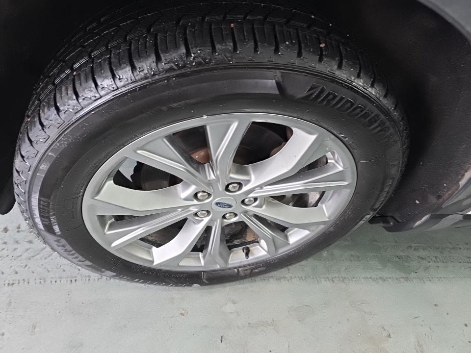 FORD EXPLORER - 9