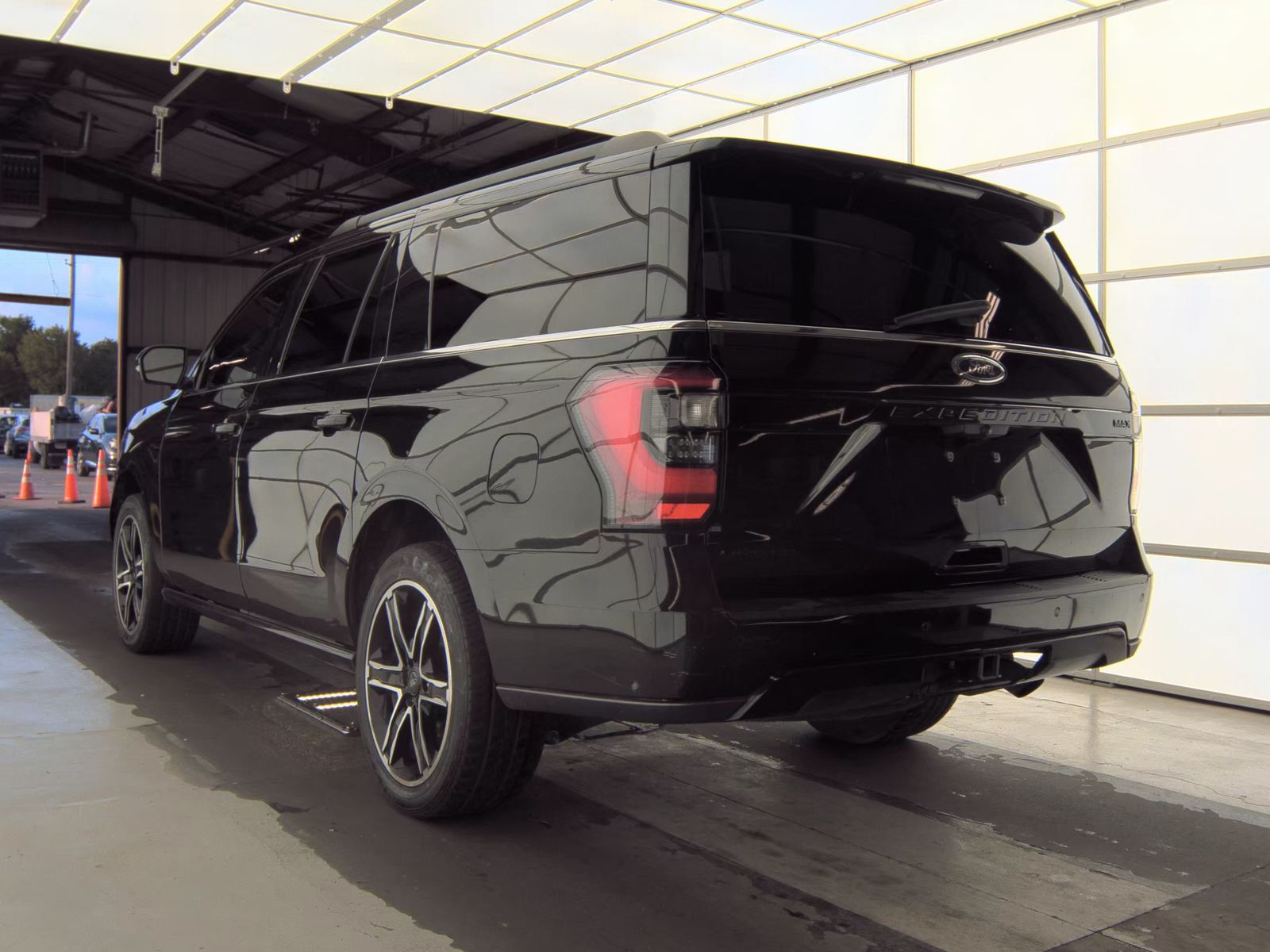 FORD EXPEDITION MAX - 9