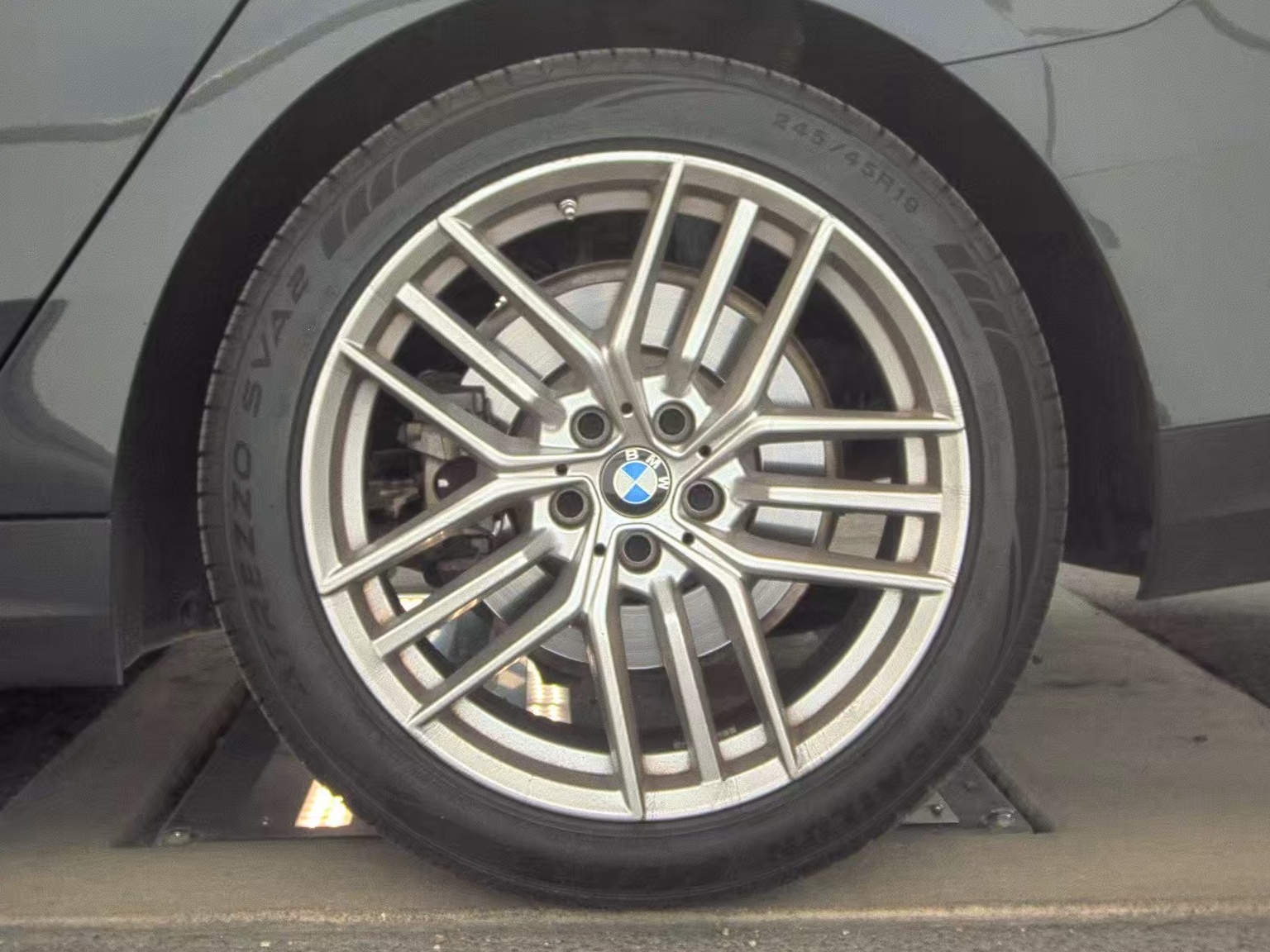 2025 BMW 5 Series 530i RWD