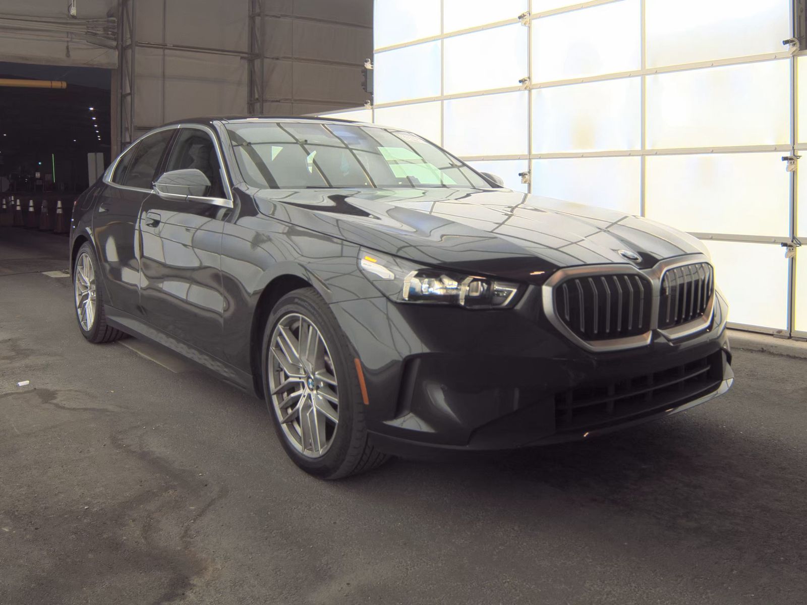 2025 BMW 5 Series 530i RWD