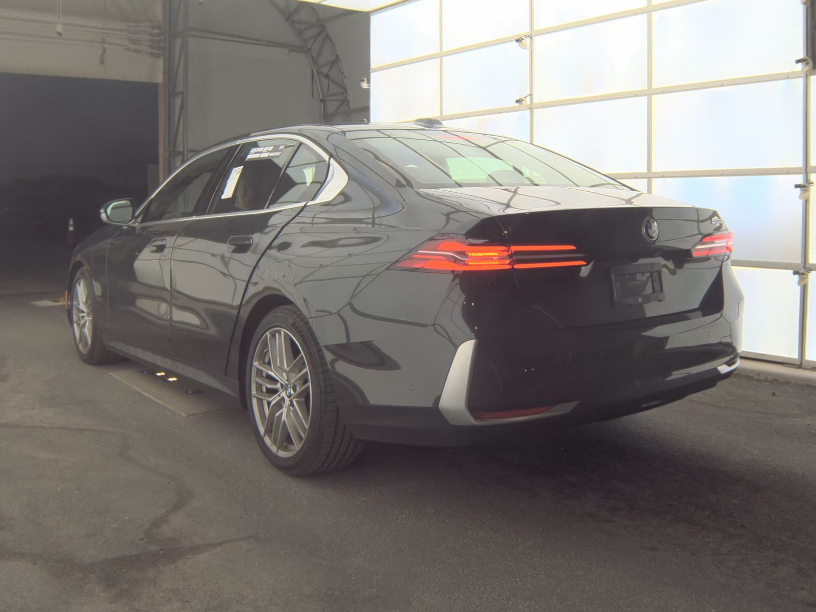 2025 BMW 5 Series 530i RWD