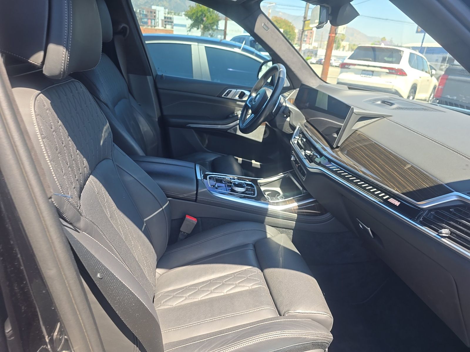 2024 BMW X7 M60i AWD