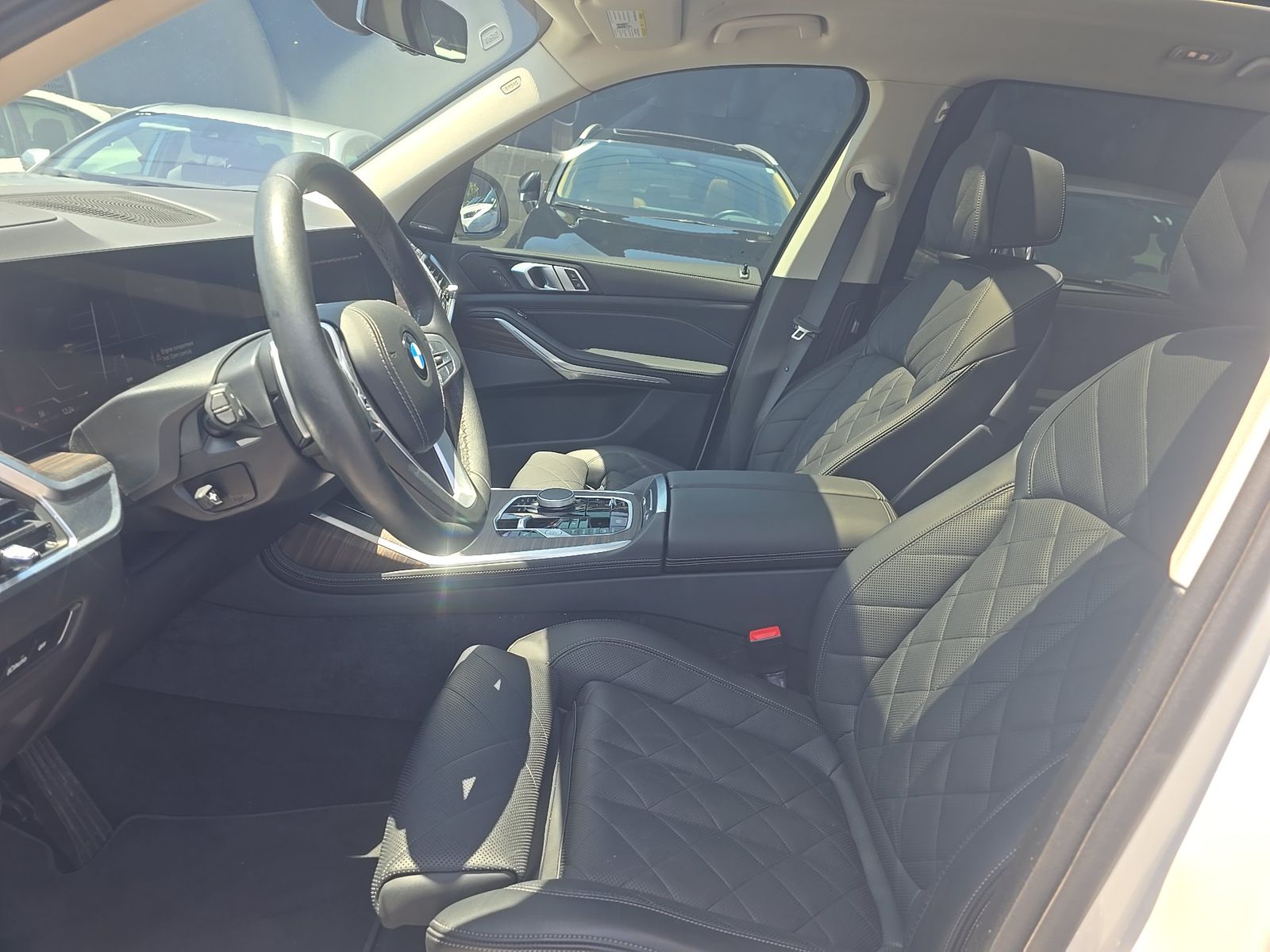 2025 BMW X7 xDrive40i AWD