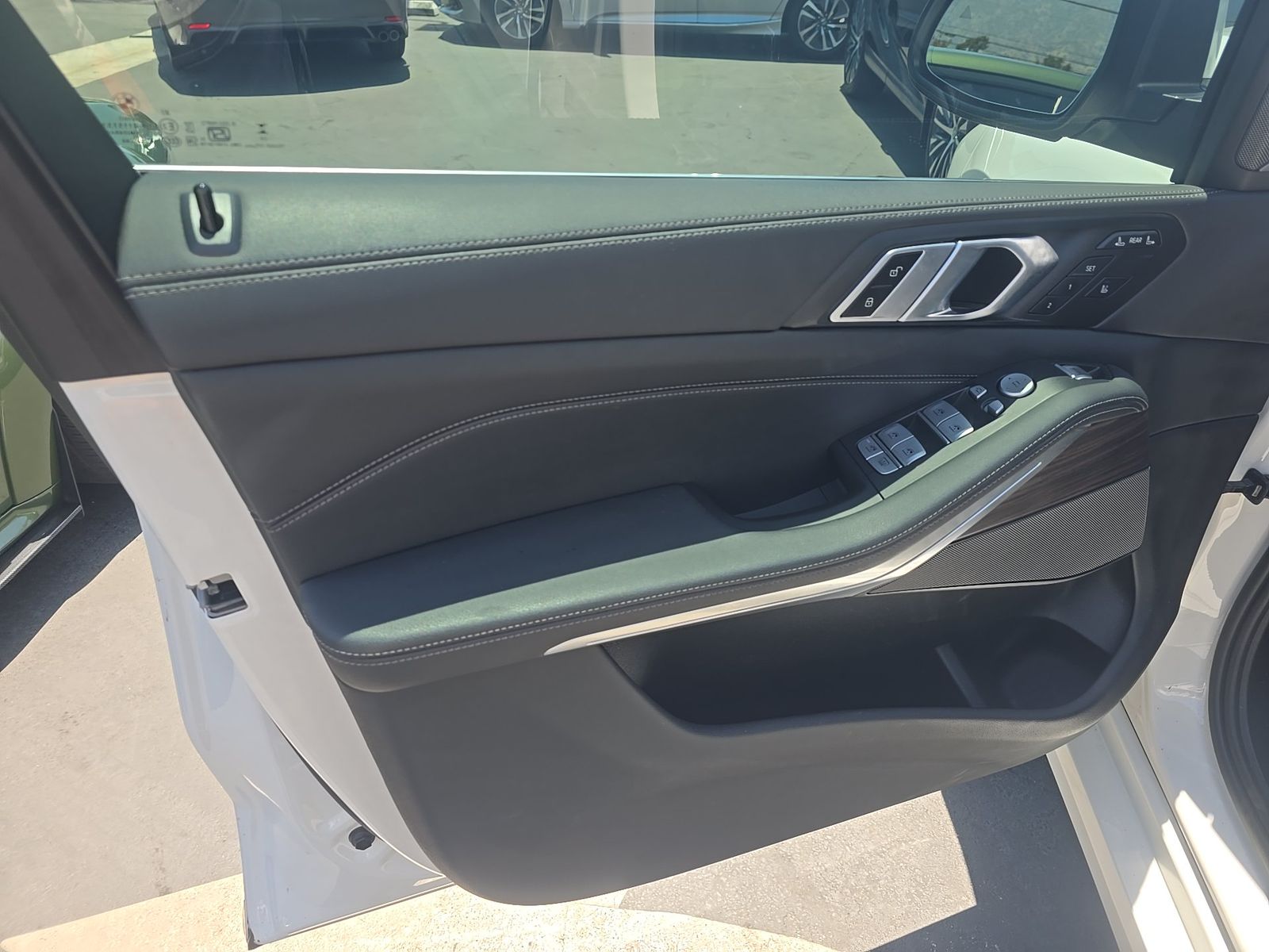 2025 BMW X7 xDrive40i AWD