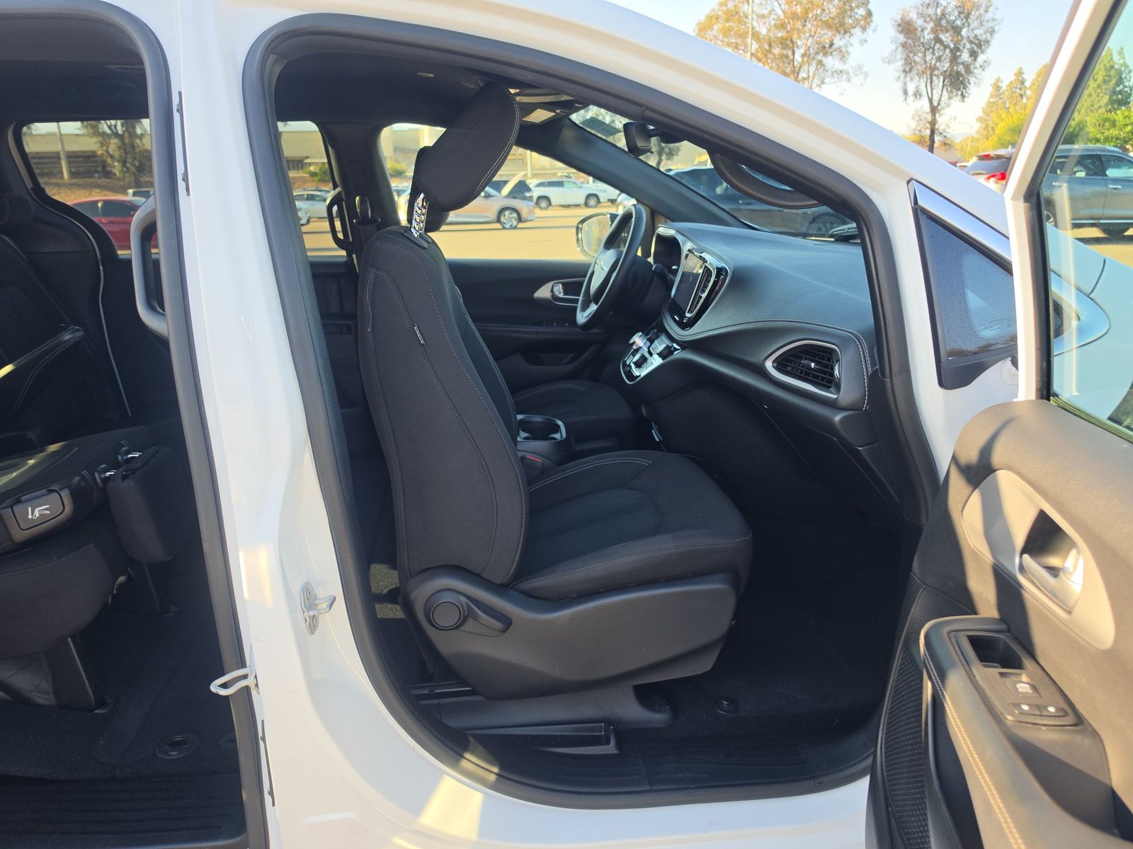 2024 Chrysler Pacifica Touring FWD