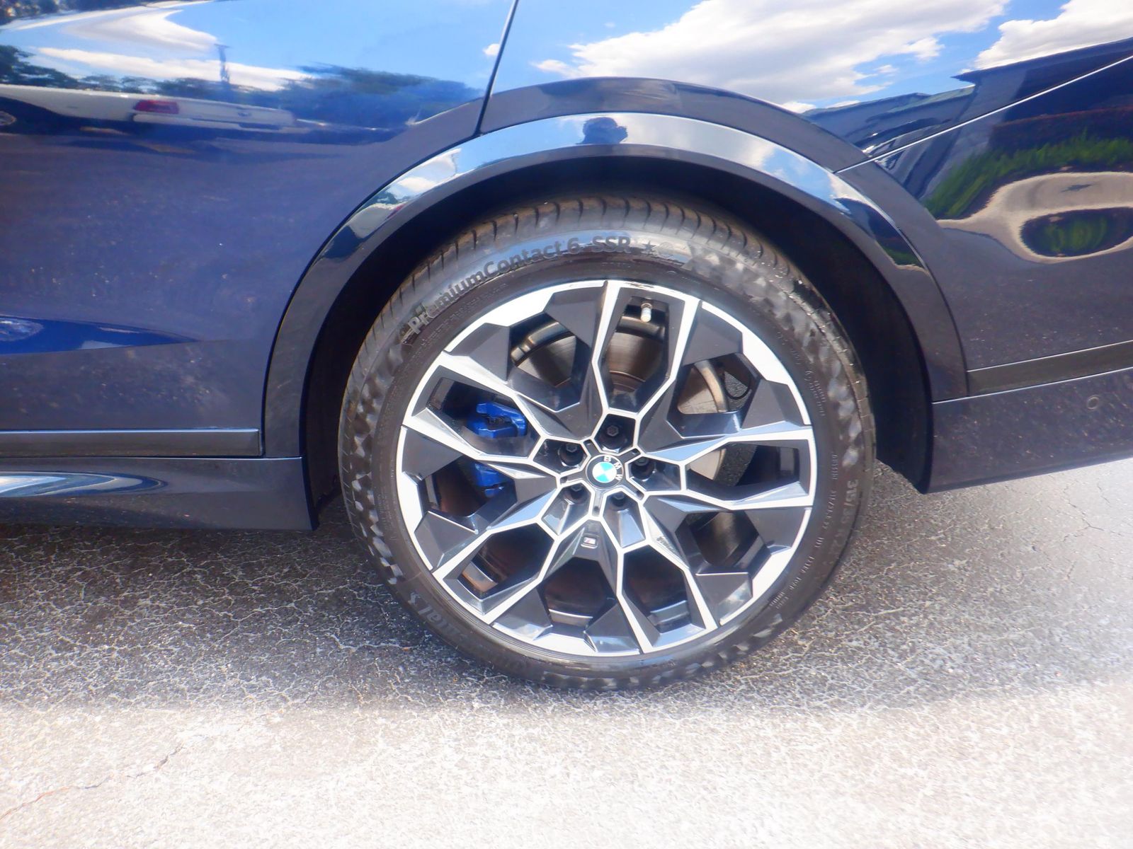 2023 BMW X7 xDrive40i AWD
