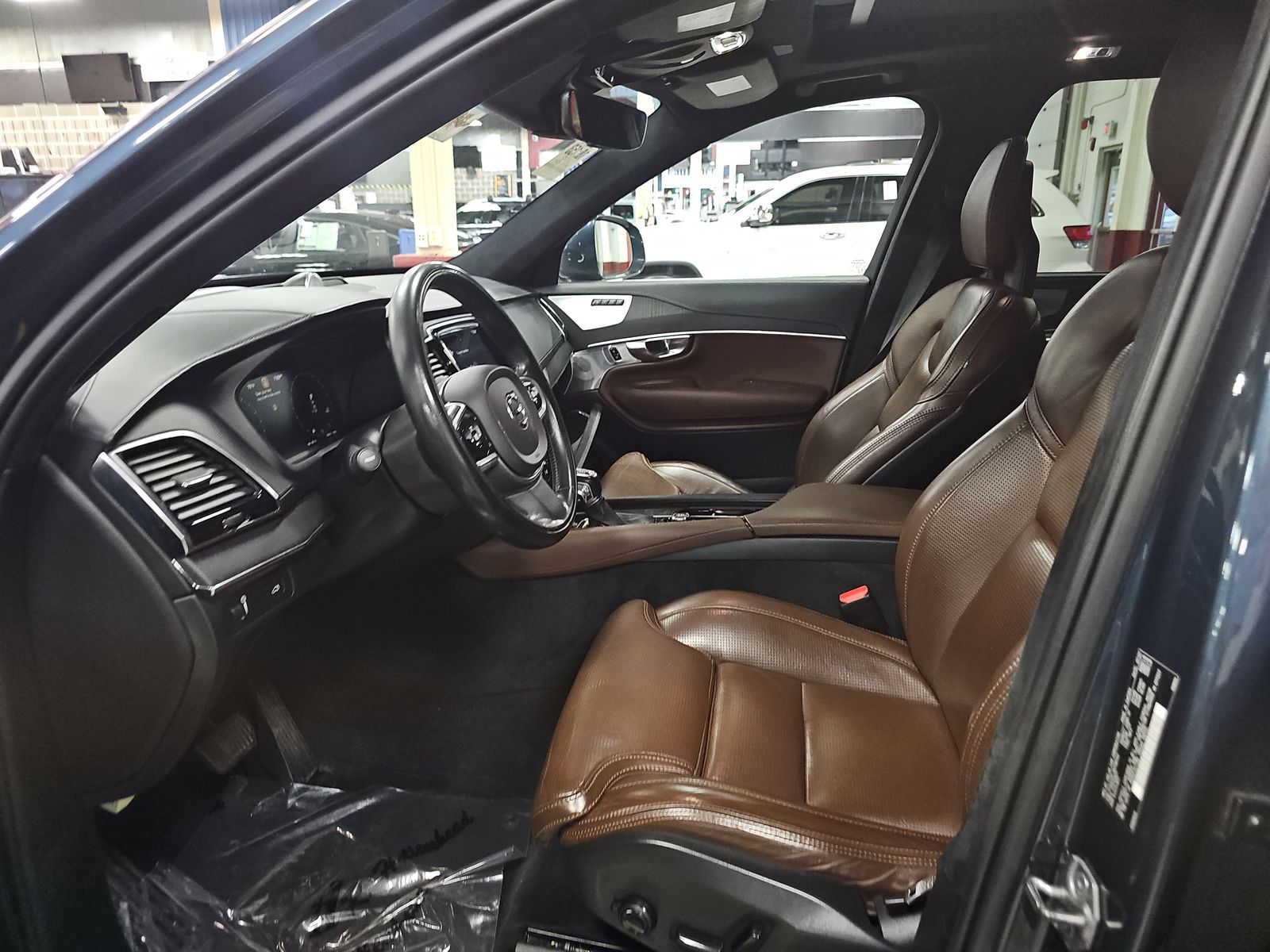 Volvo XC90 T6 Inscription 7-Passenger снимка Volvo XC90 T6 Inscription 7-Passenger