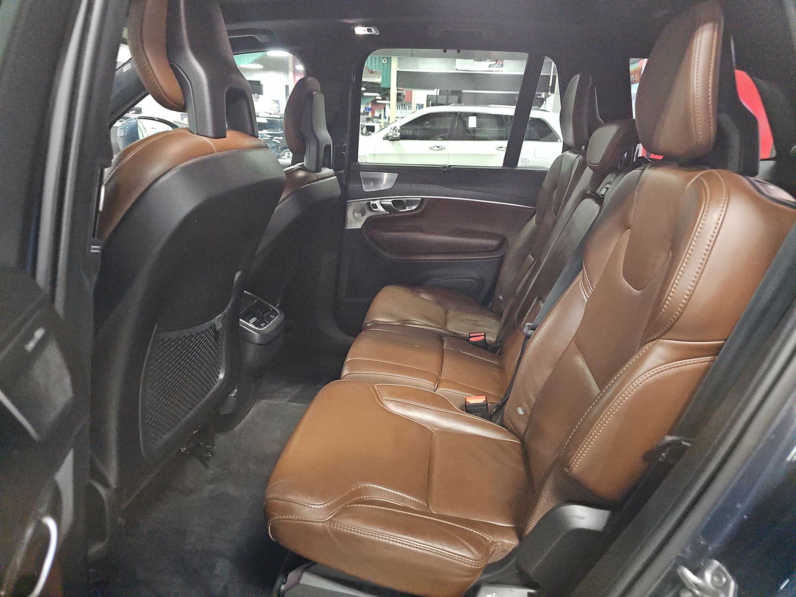 Volvo XC90 T6 Inscription 7-Passenger снимка Volvo XC90 T6 Inscription 7-Passenger