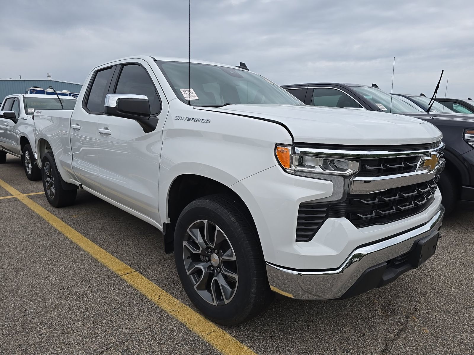 2023 Chevrolet Silverado 1500 LT AWD