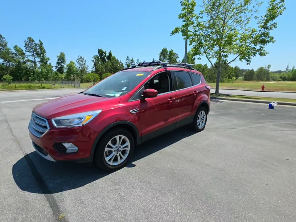 FORD ESCAPE - 1
