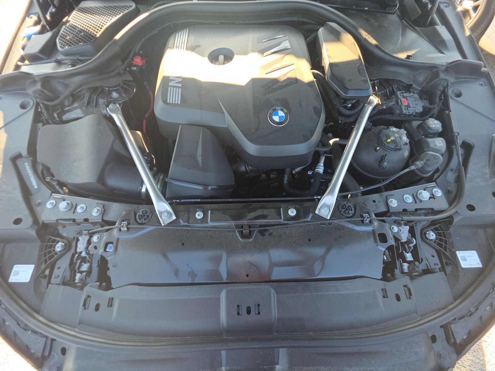 2025 BMW 5 Series 530i RWD
