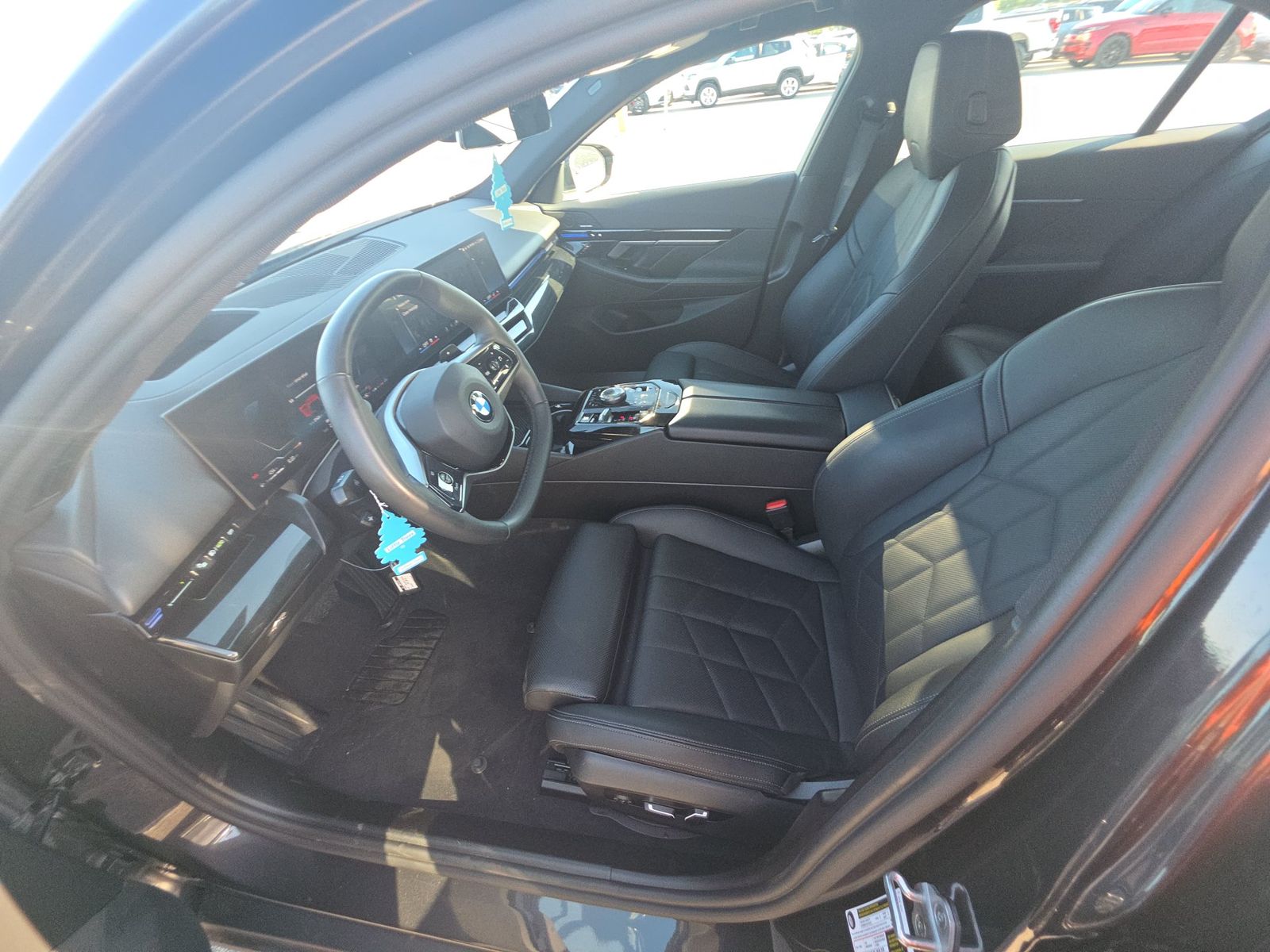 2025 BMW 5 Series 530i RWD