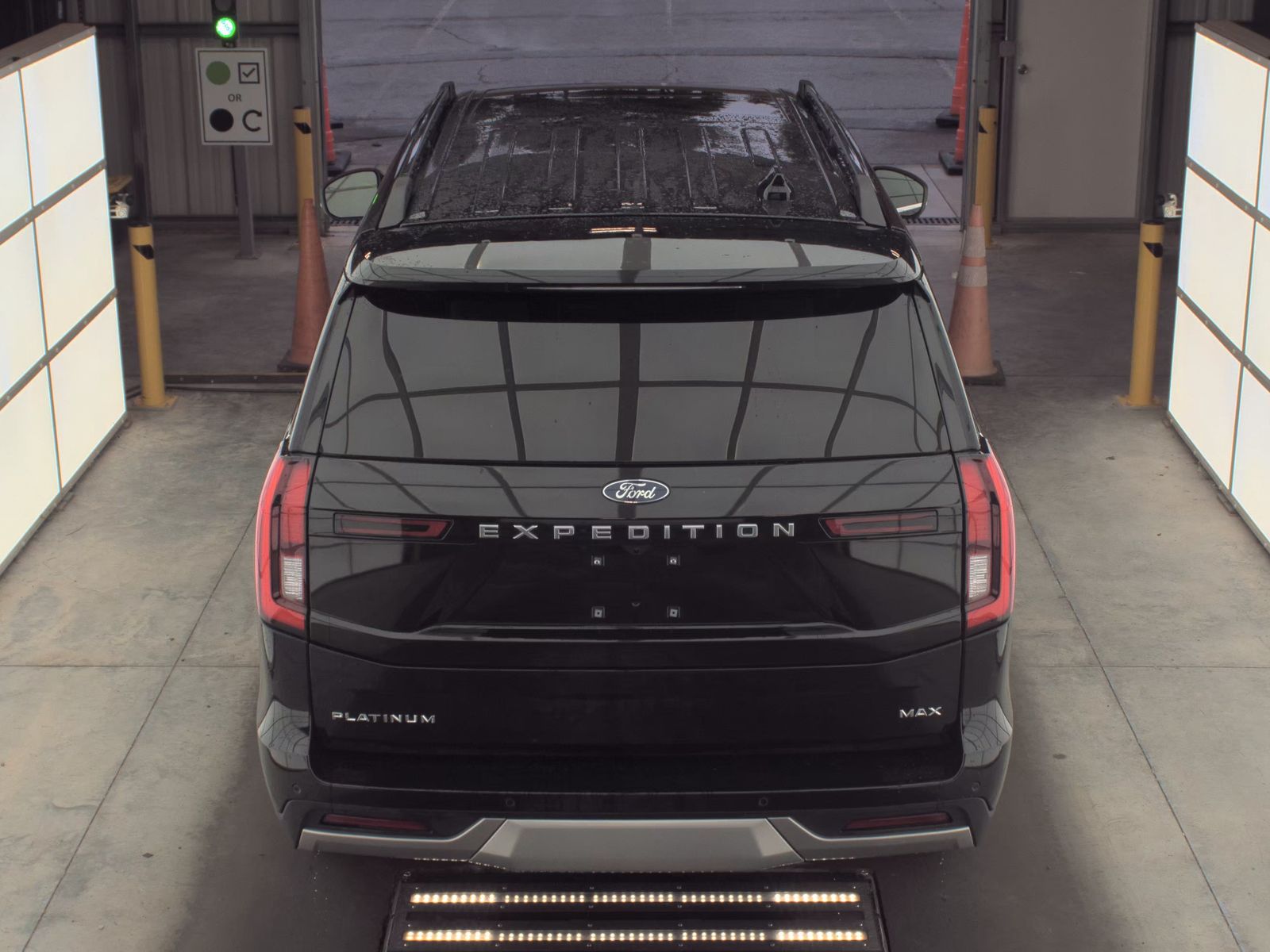 FORD EXPEDITION MAX - 7