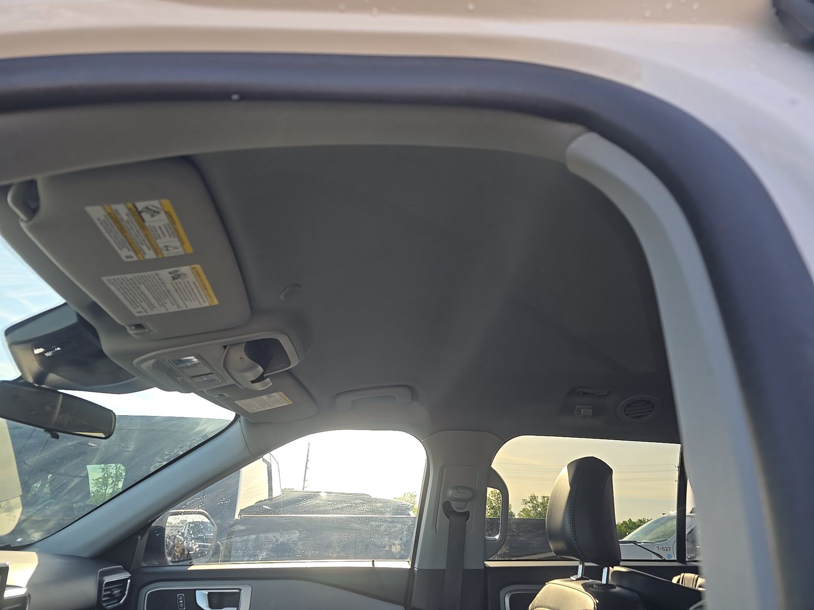 FORD EXPLORER - 10