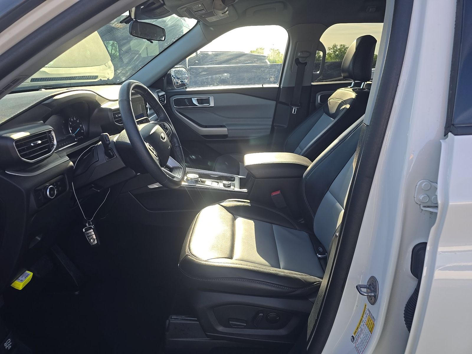FORD EXPLORER - 1