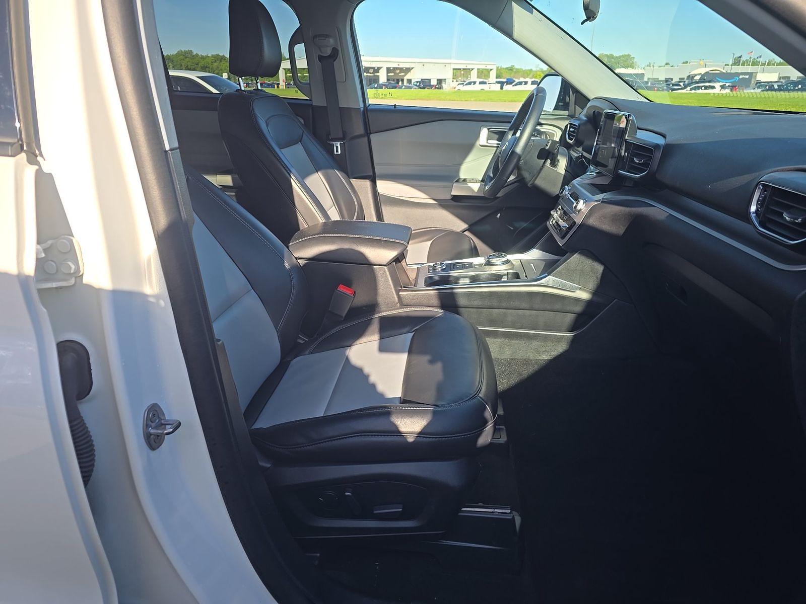 FORD EXPLORER - 3