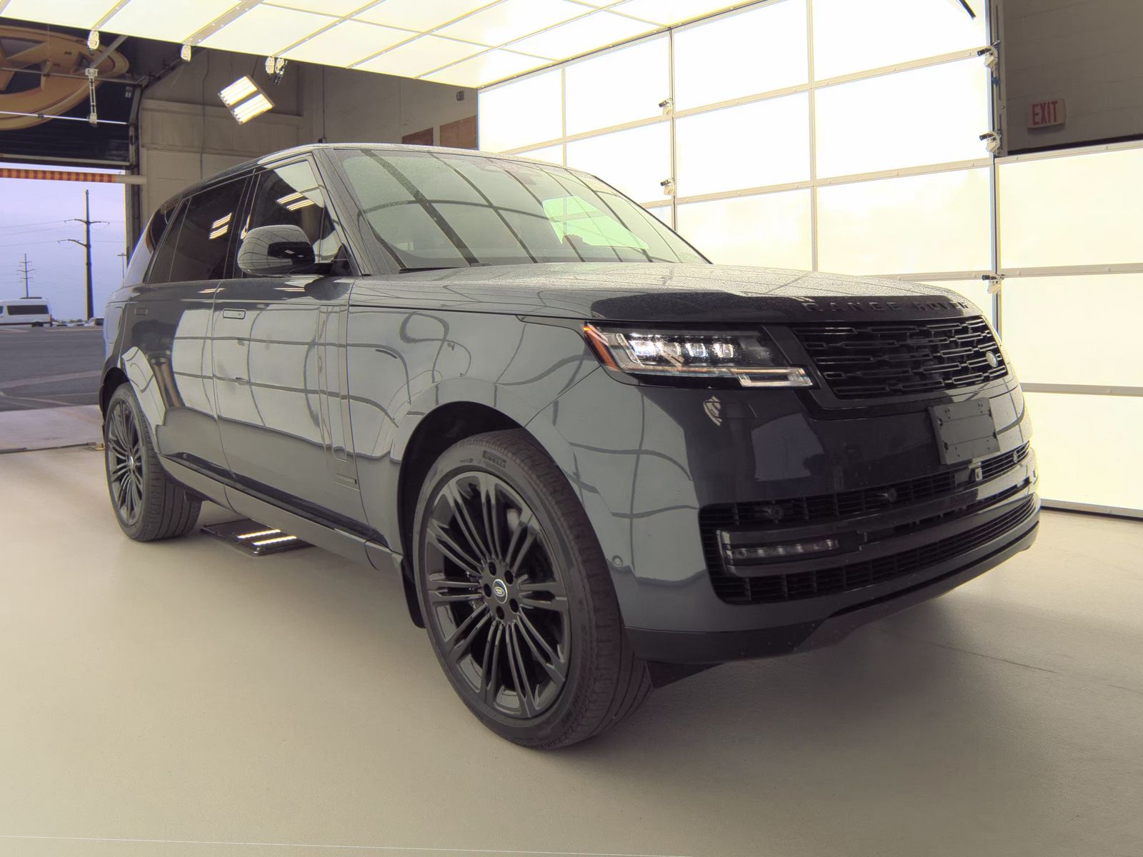 2025 Land Rover Range Rover Autobiography LWB AWD