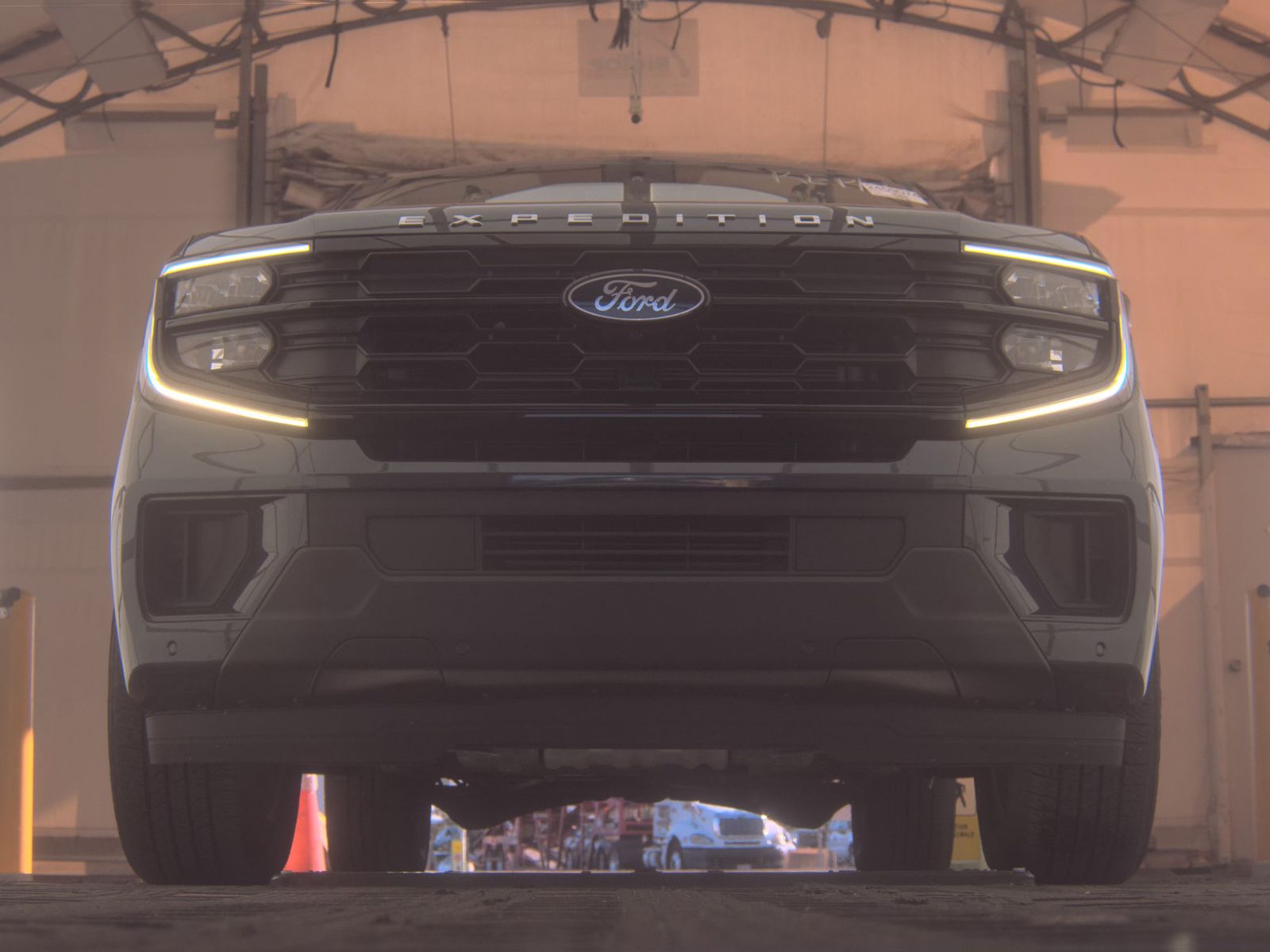 FORD EXPEDITION MAX - 4
