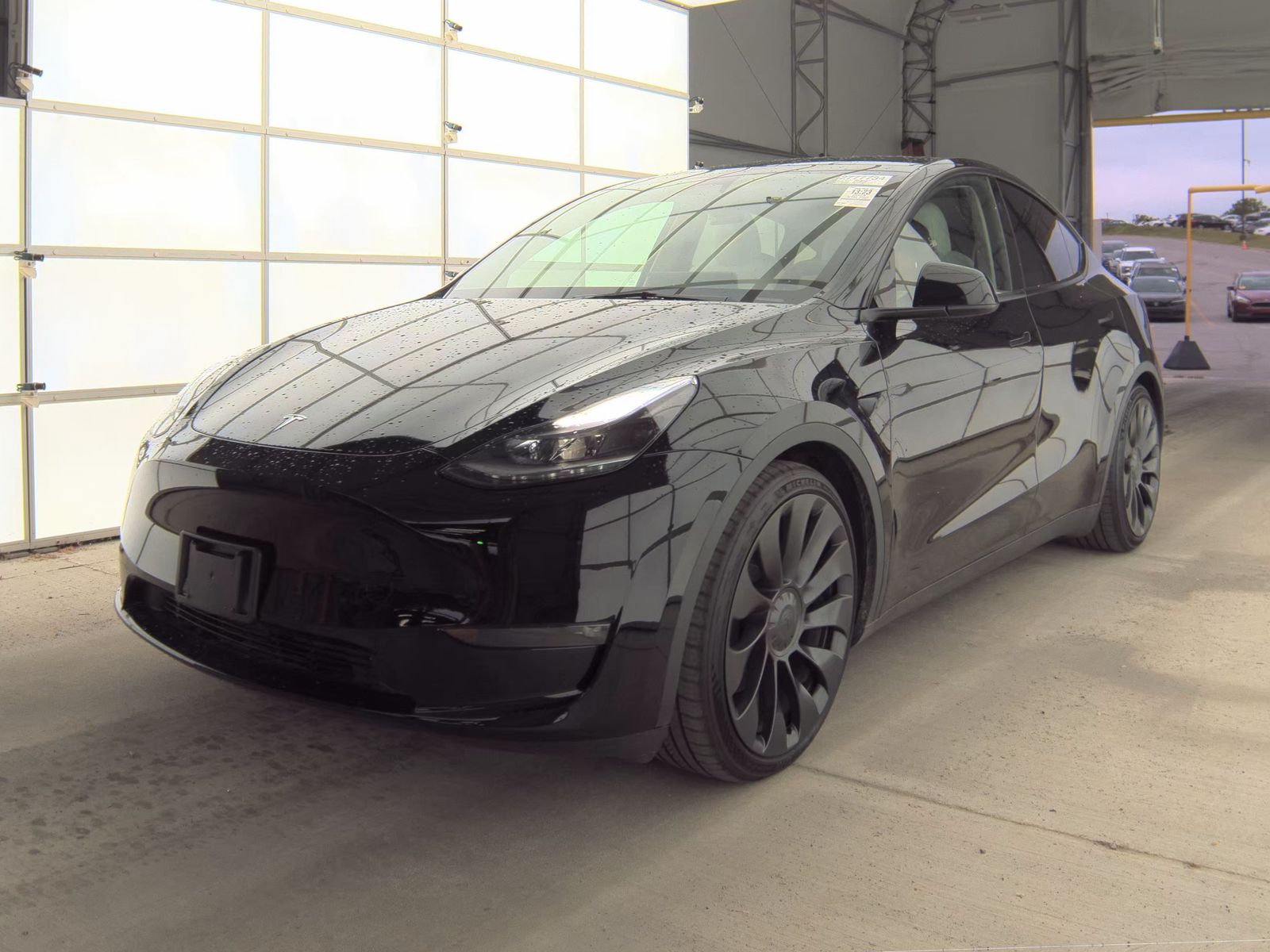 TESLA MODEL Y - 1