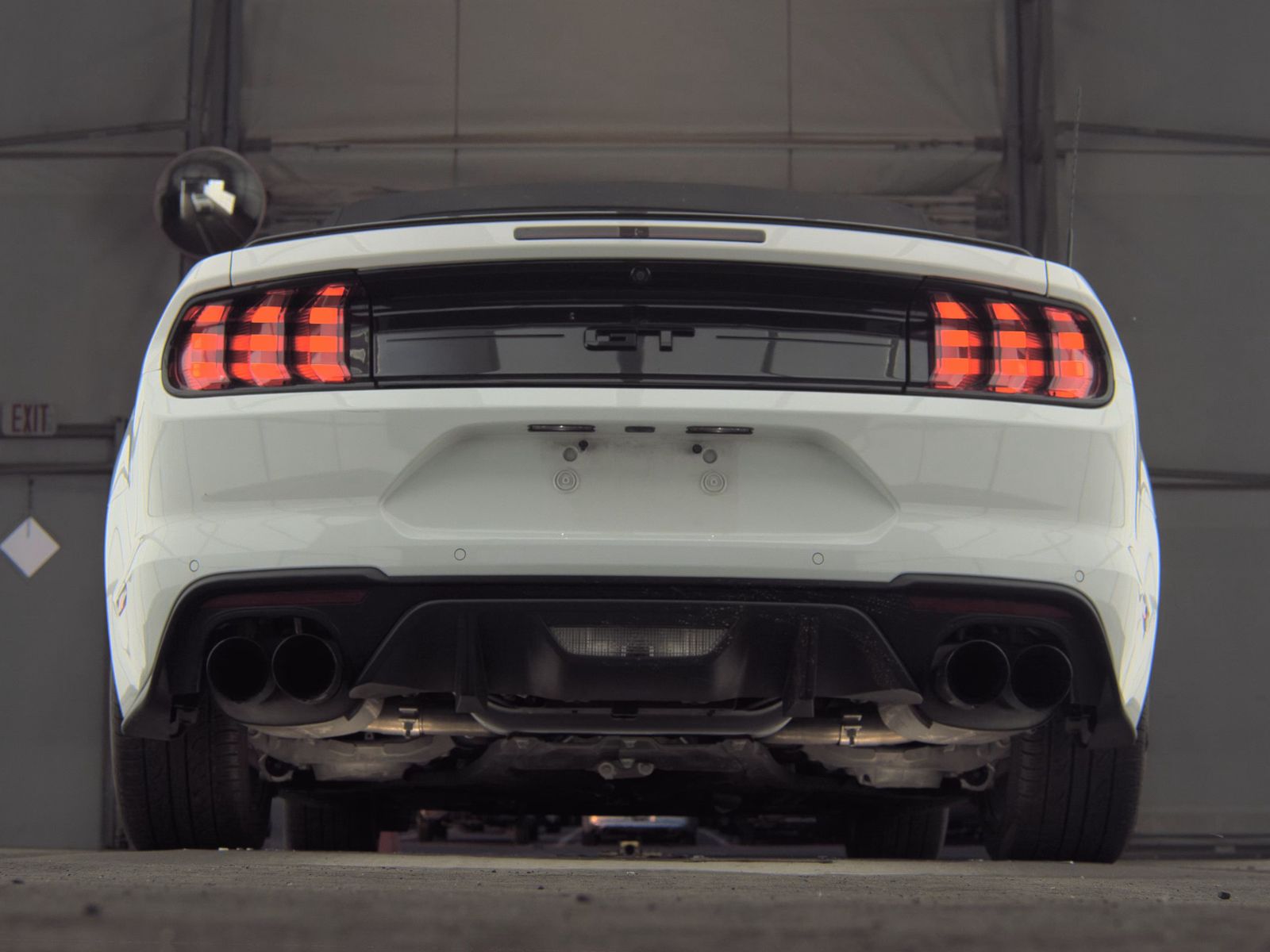FORD MUSTANG - 8