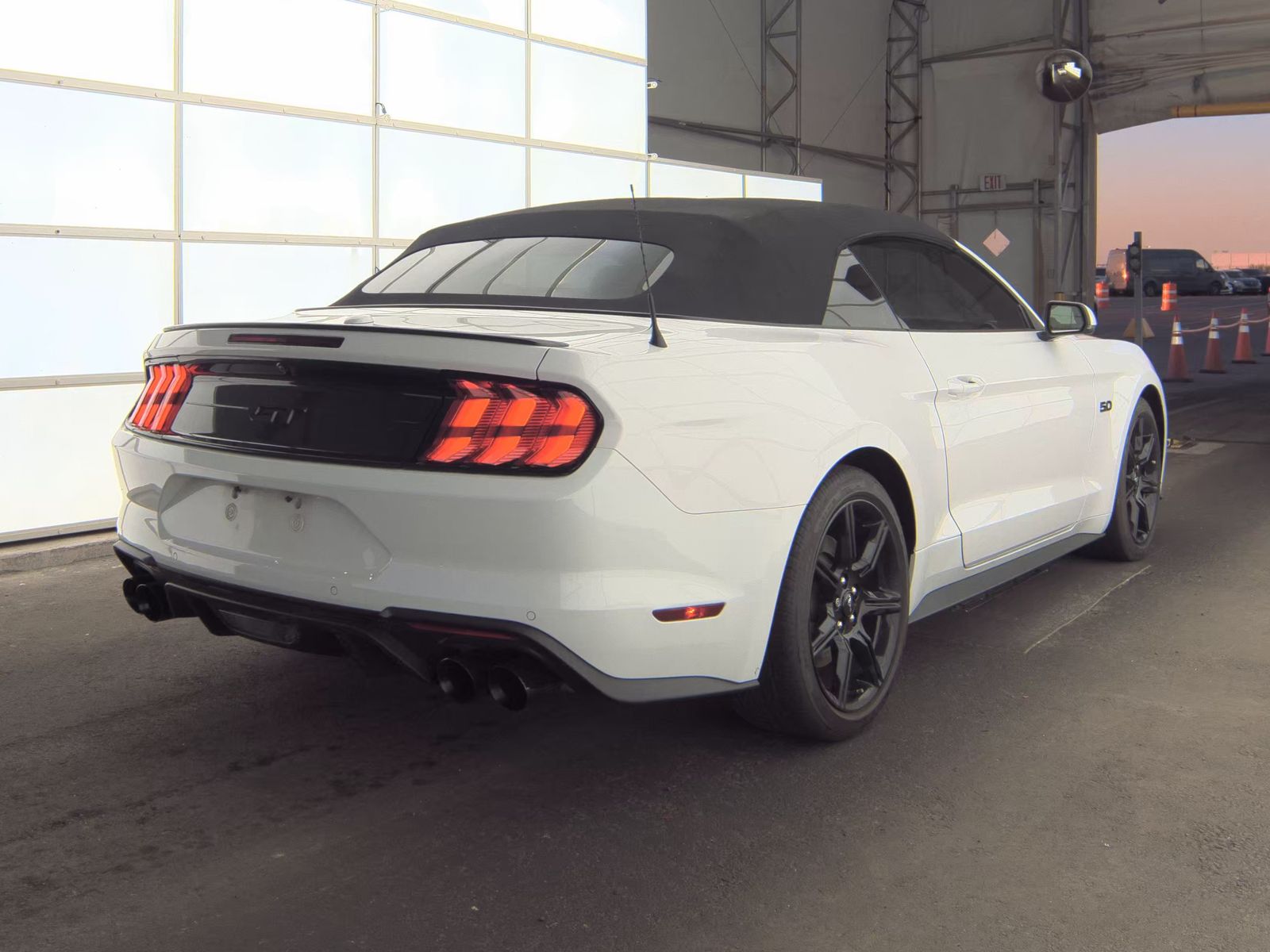 FORD MUSTANG - 6