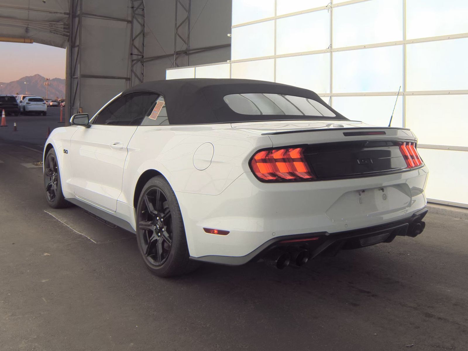 FORD MUSTANG - 9