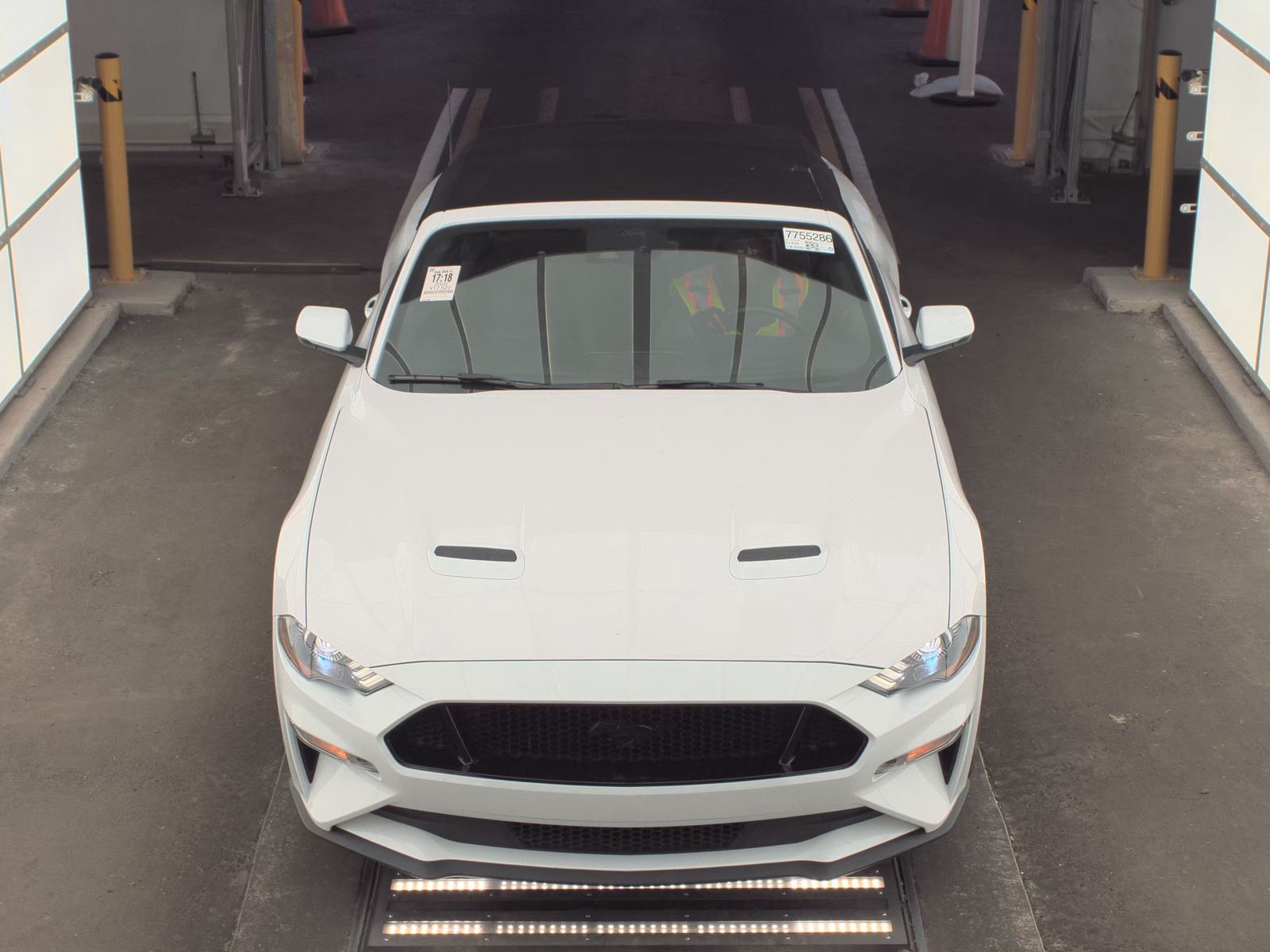 FORD MUSTANG - 3