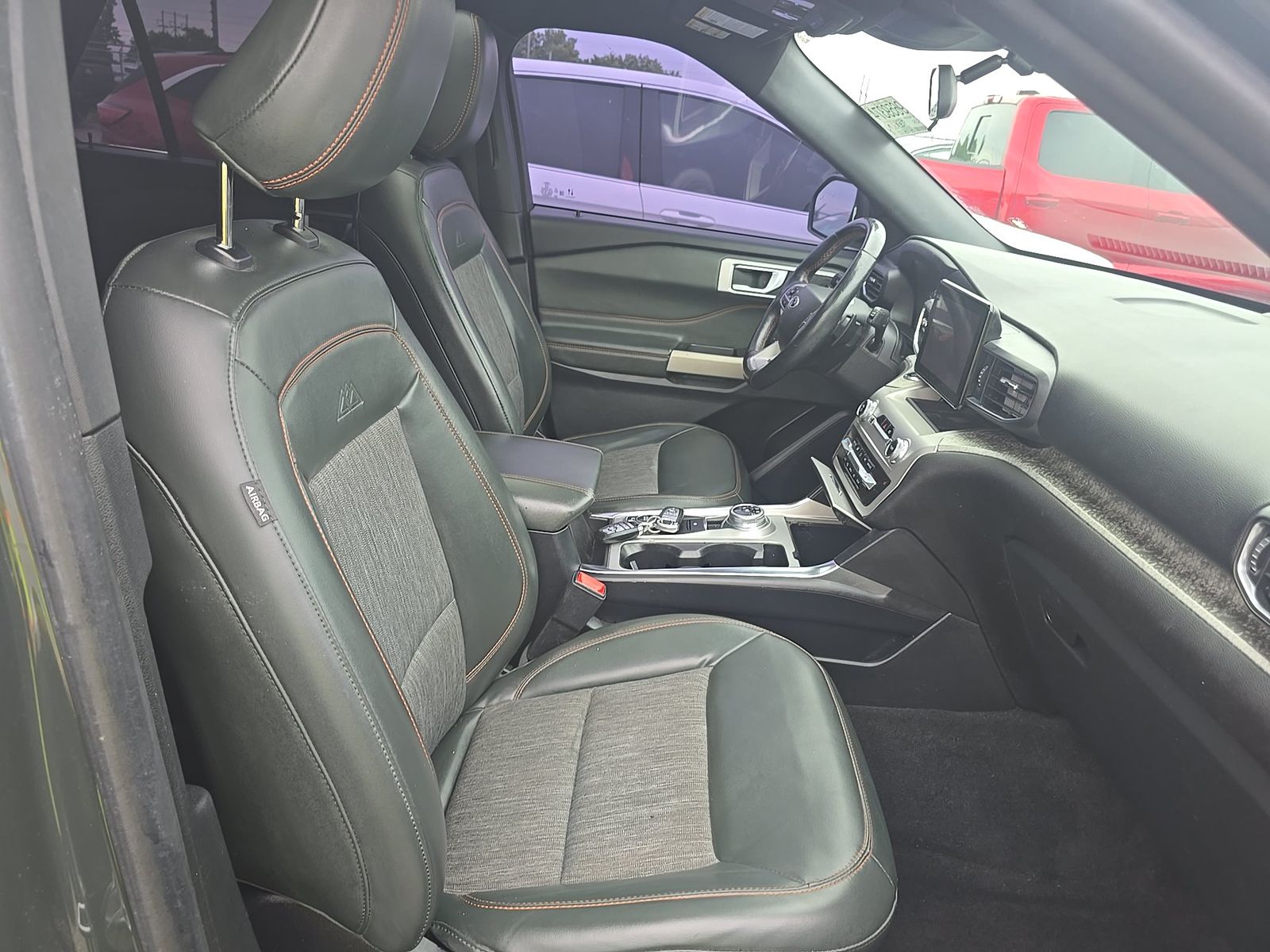 FORD EXPLORER - 9