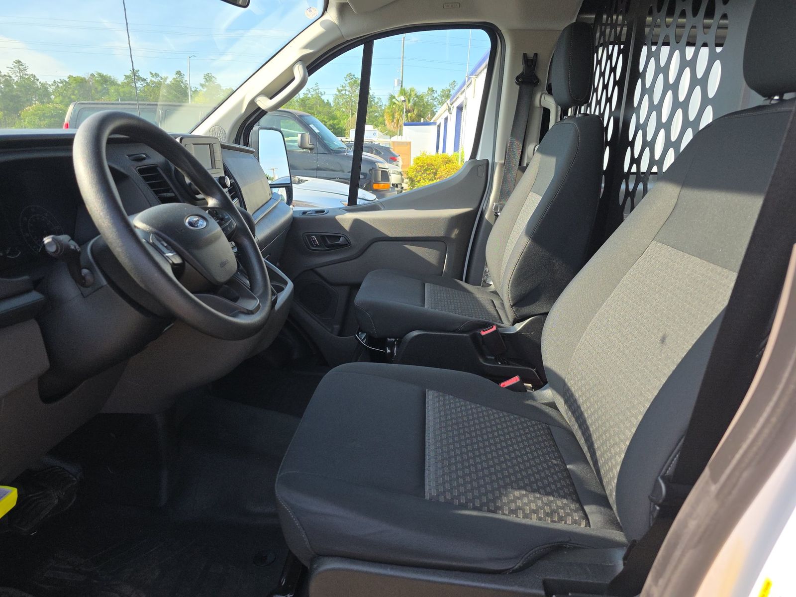 FORD TRANSIT 250 - 8