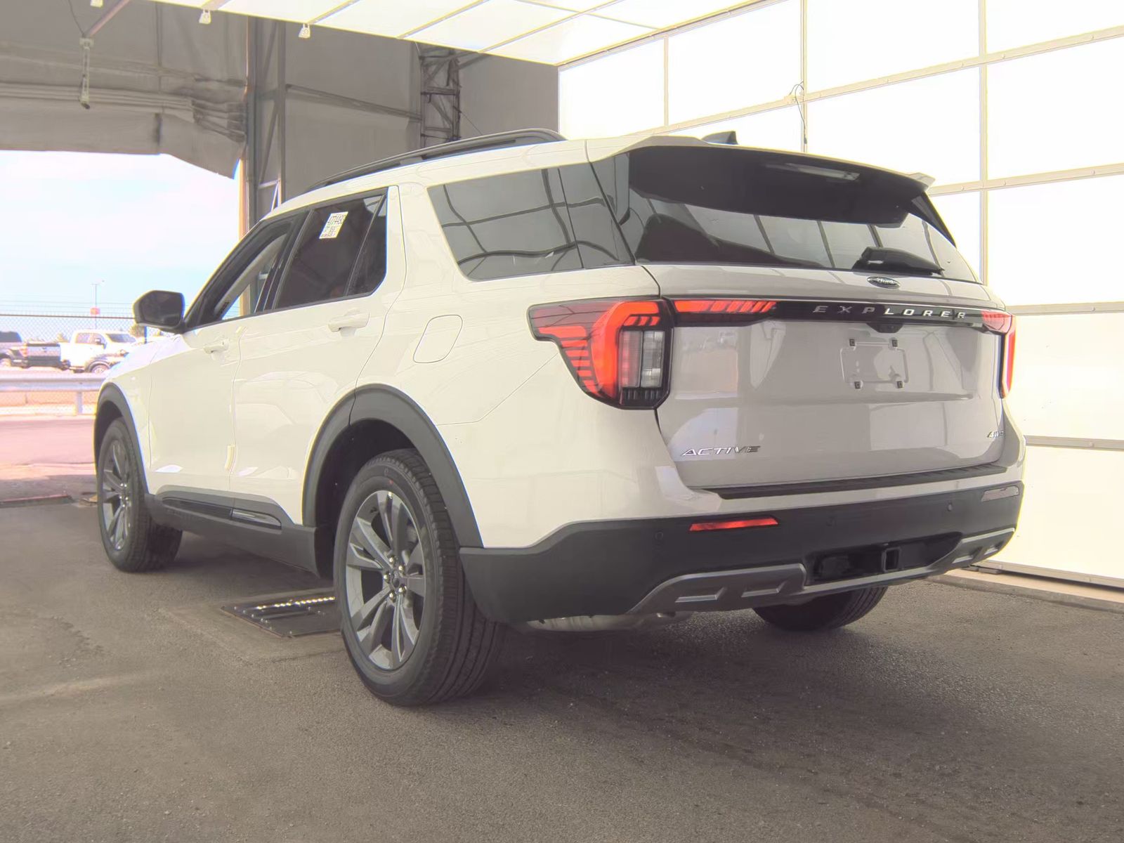 FORD EXPLORER - 9