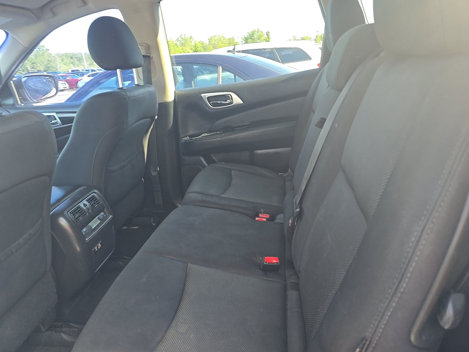 2020 Nissan Pathfinder S FWD