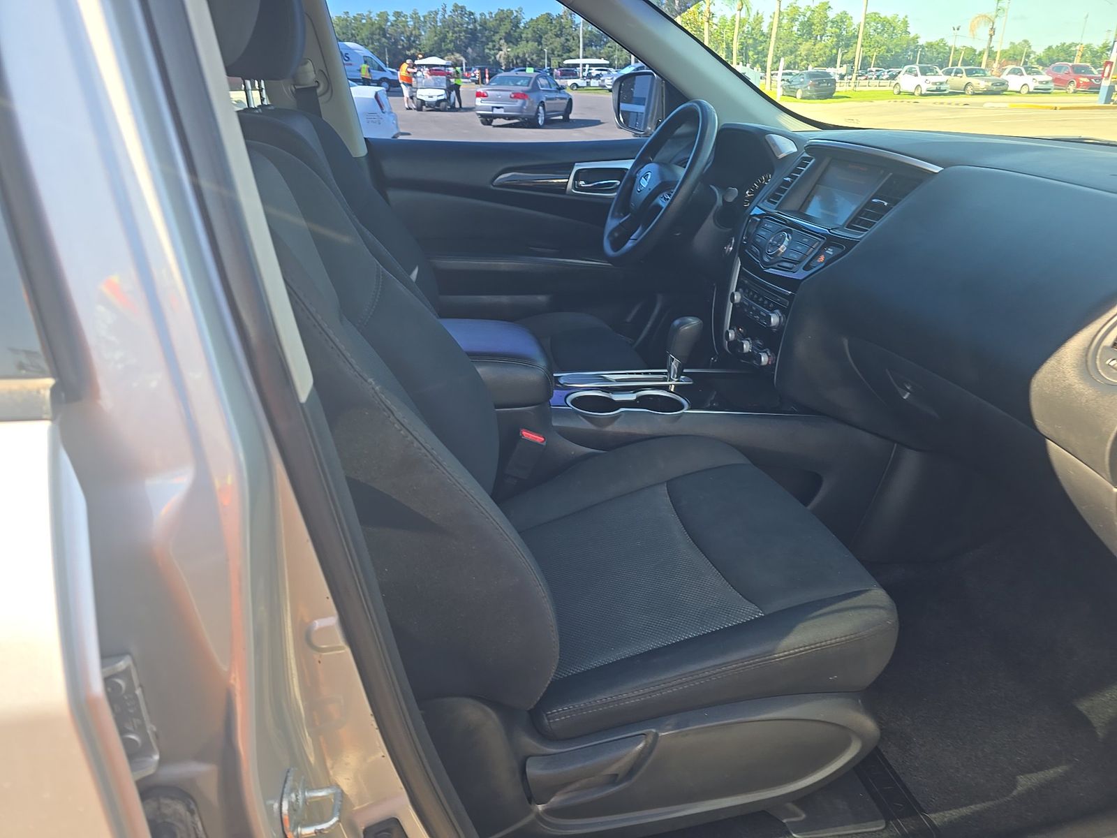 2020 Nissan Pathfinder S FWD