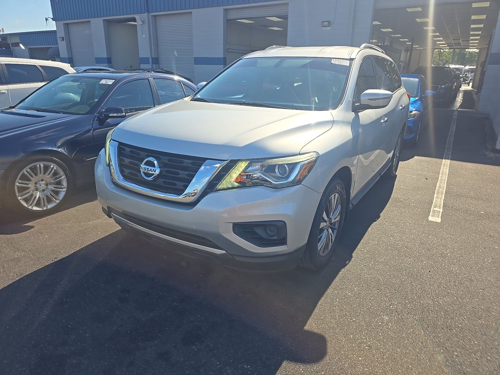 2020 Nissan Pathfinder S FWD
