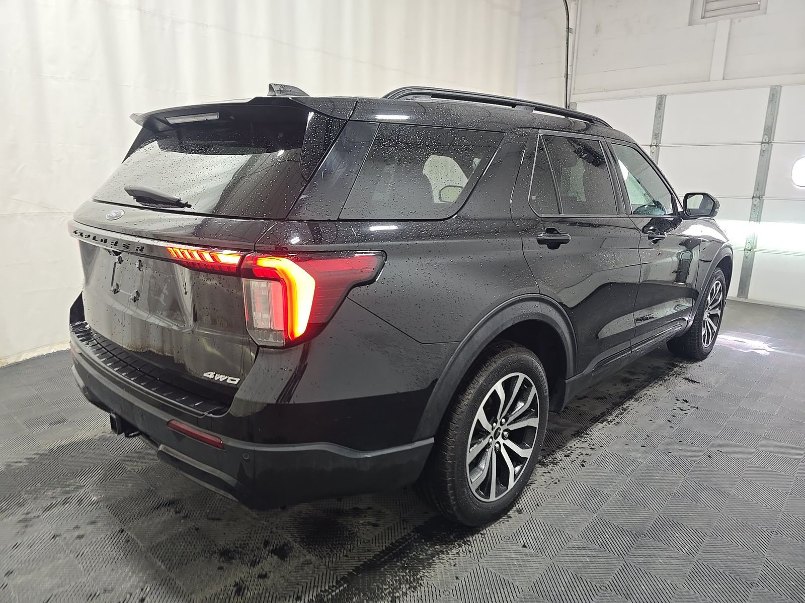 FORD EXPLORER - 5