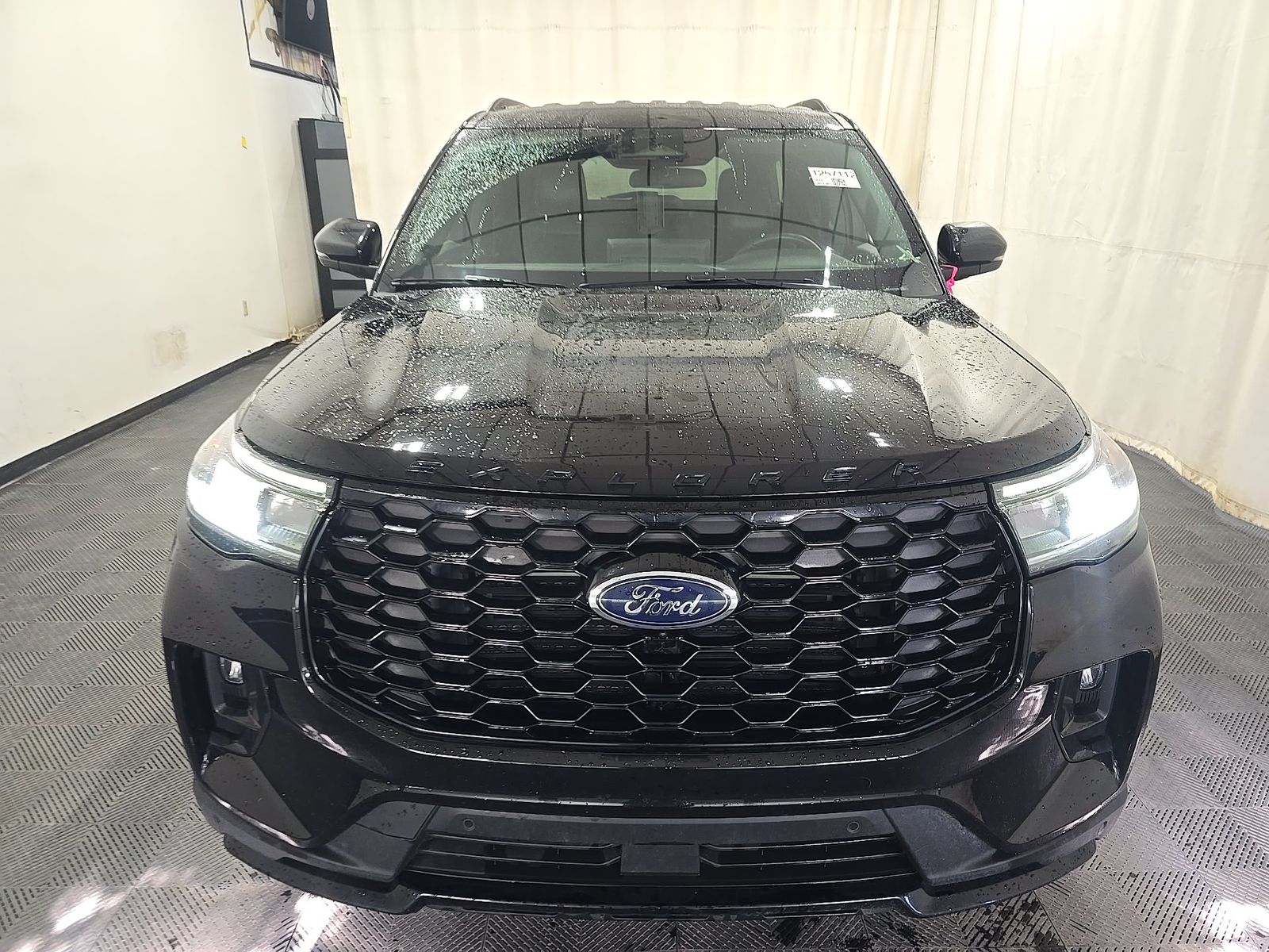 FORD EXPLORER - 3