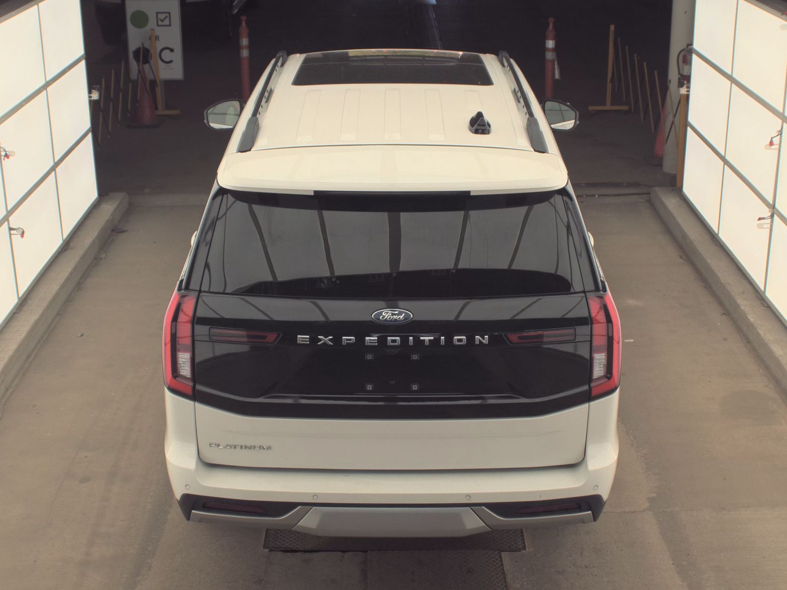 FORD EXPEDITION - 7