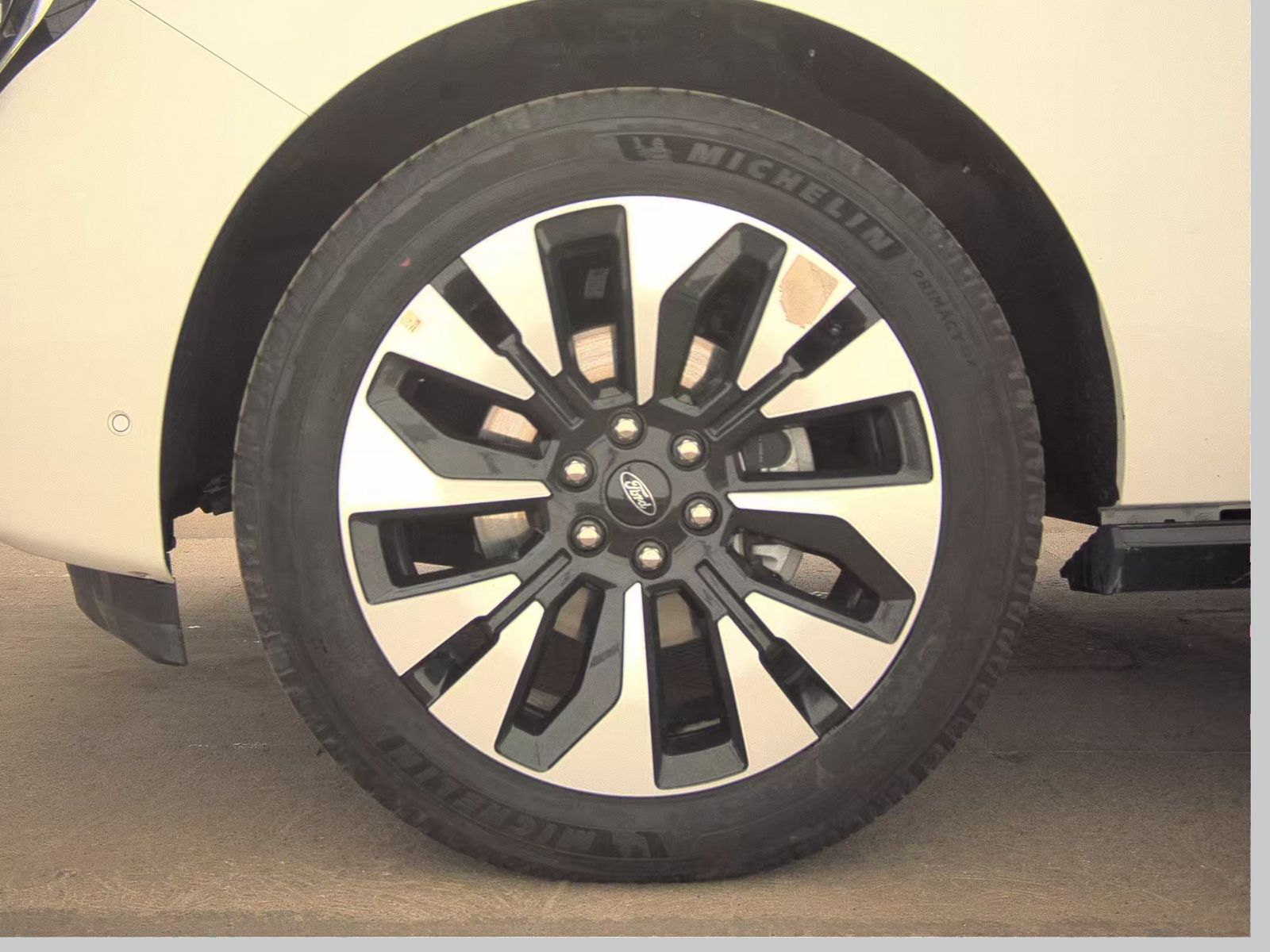 FORD EXPEDITION - 10
