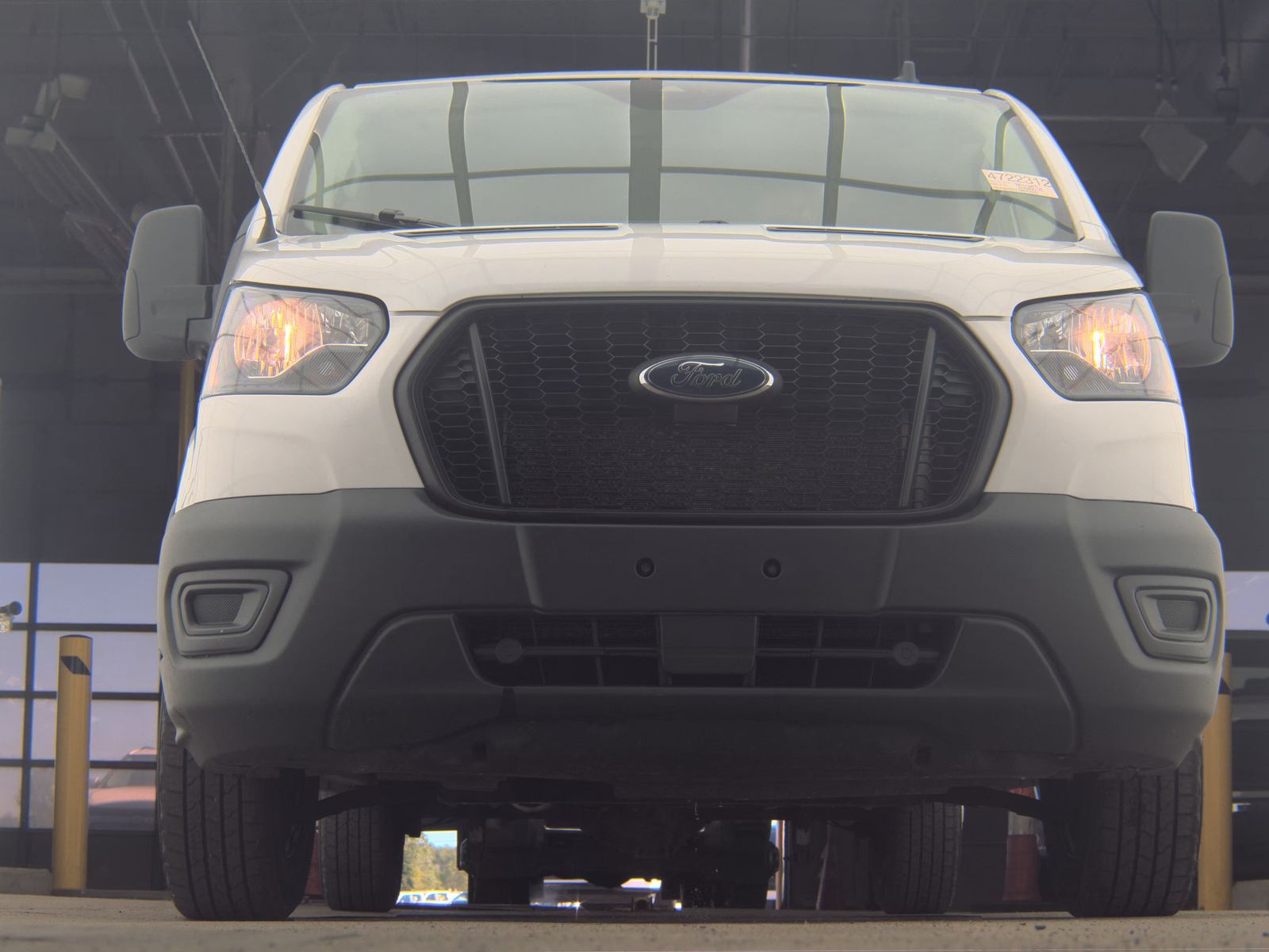 FORD TRANSIT 150 - 4