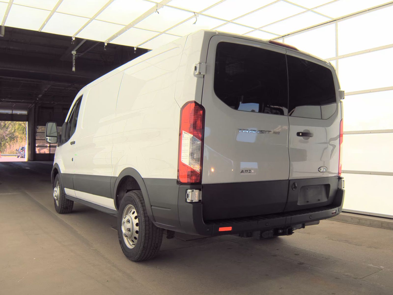 FORD TRANSIT 150 - 9