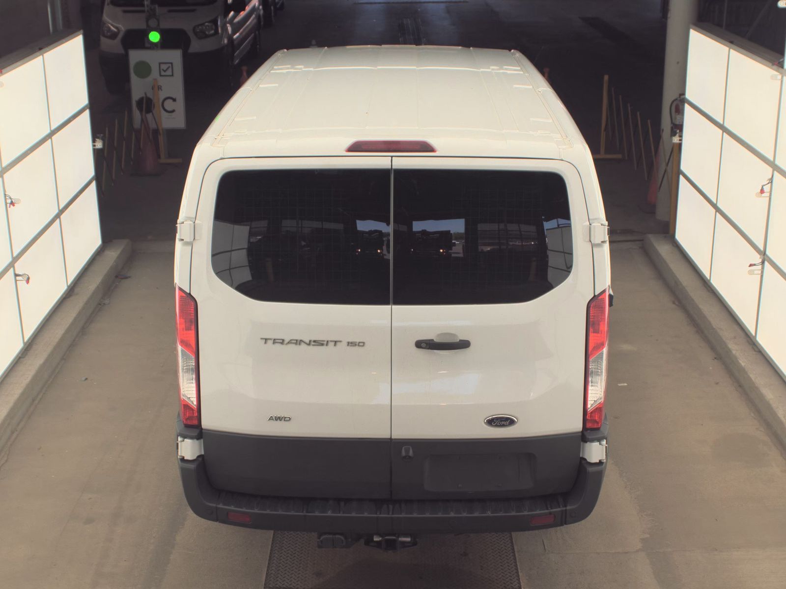 FORD TRANSIT 150 - 7