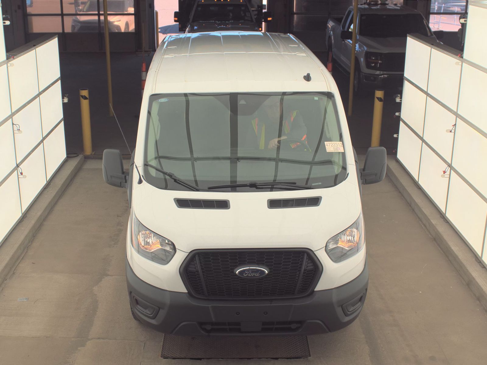 FORD TRANSIT 150 - 3